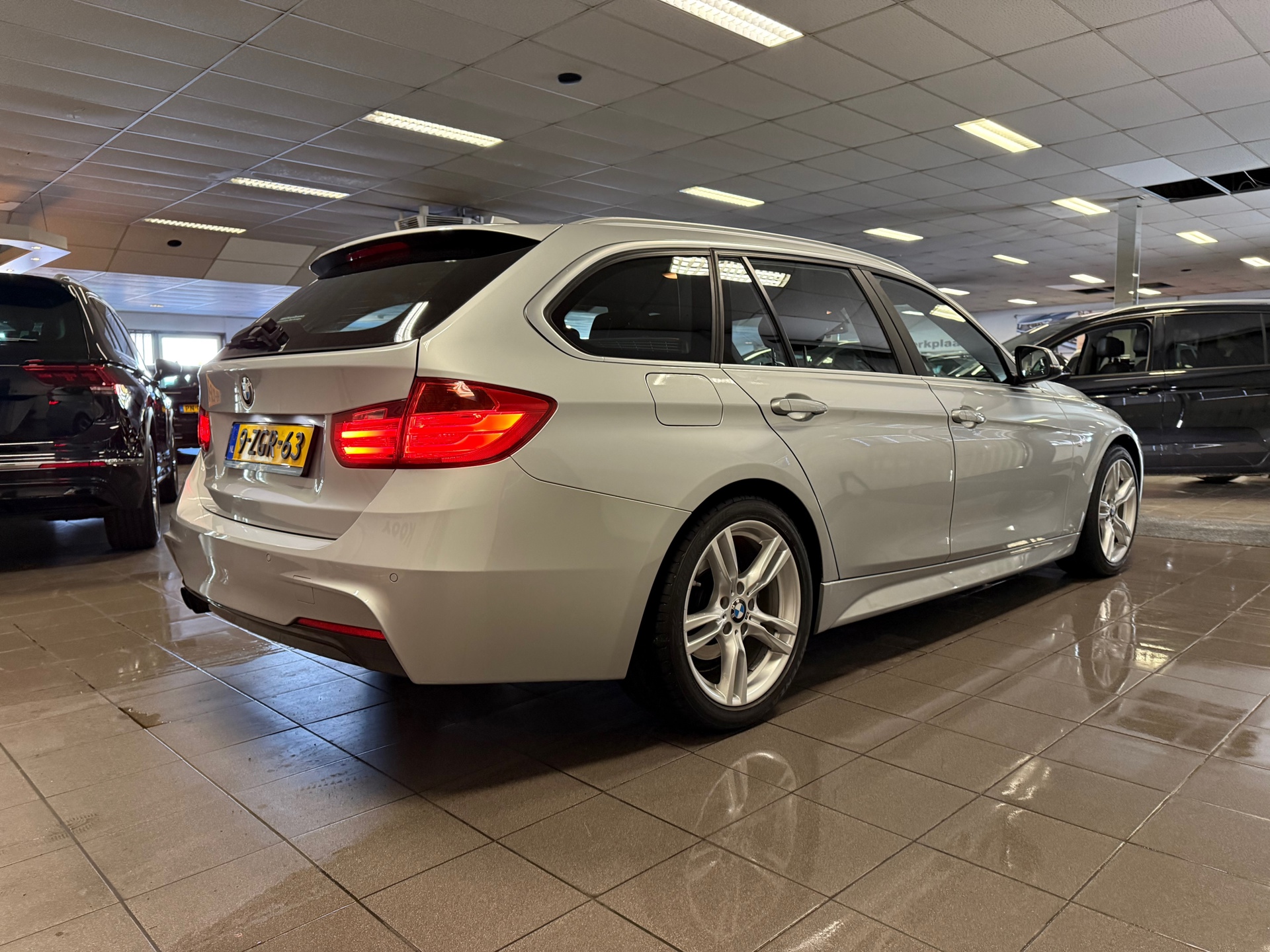 https://www.autokooy.nl//xml/images/44203558-7.JPG