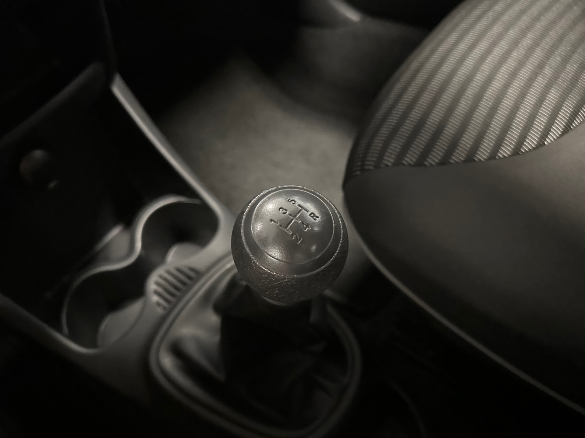 https://www.autokooy.nl//xml/images/44203663-21.JPG