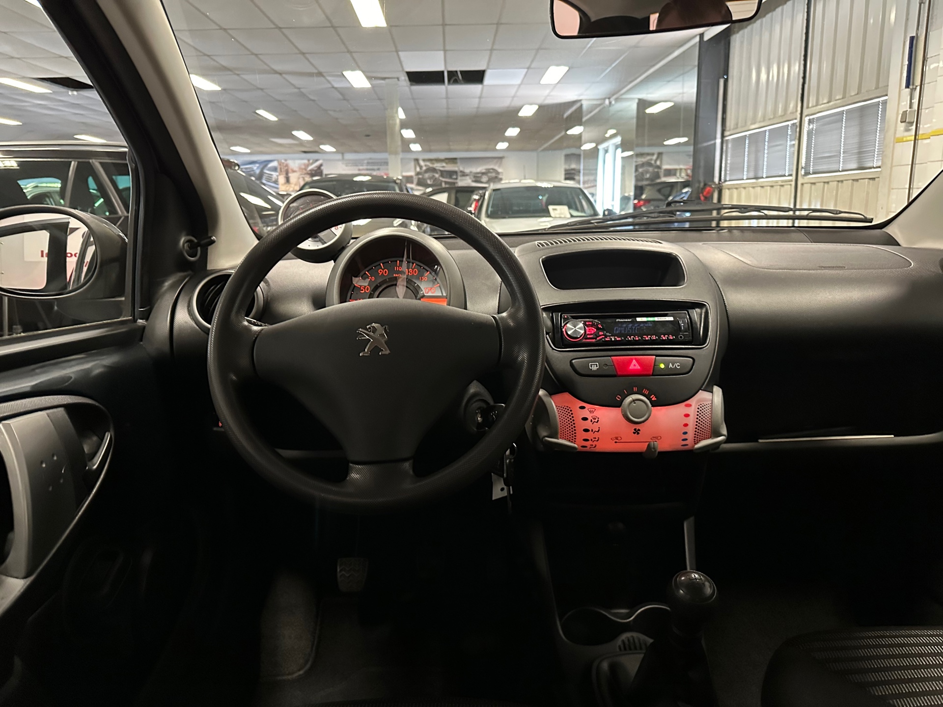https://www.autokooy.nl//xml/images/44203663-22.JPG