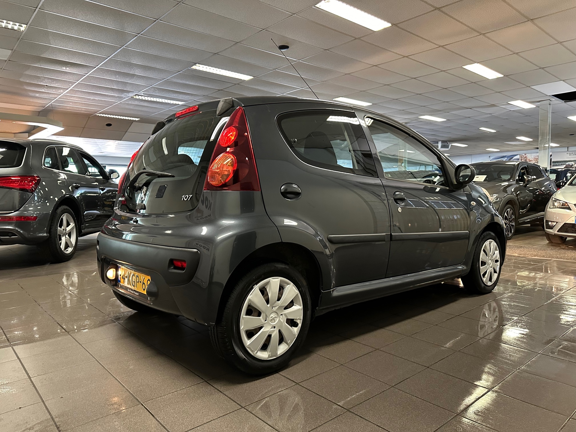 https://www.autokooy.nl//xml/images/44203663-6.JPG