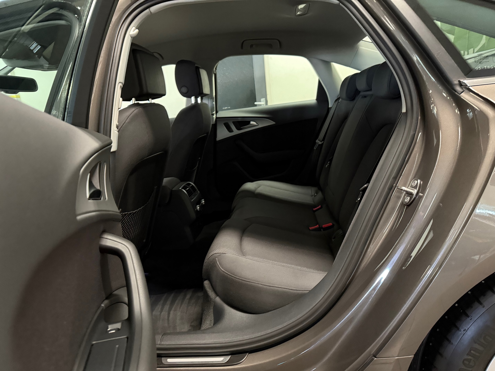 https://www.autokooy.nl//xml/images/44271217-22.JPG