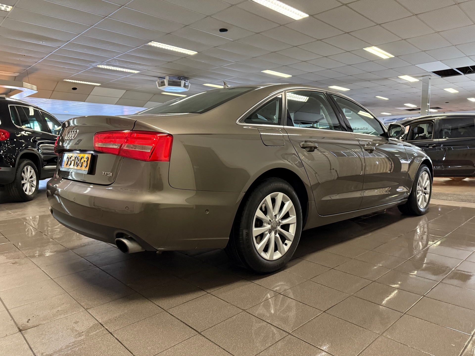https://www.autokooy.nl//xml/images/44271217-6.JPG