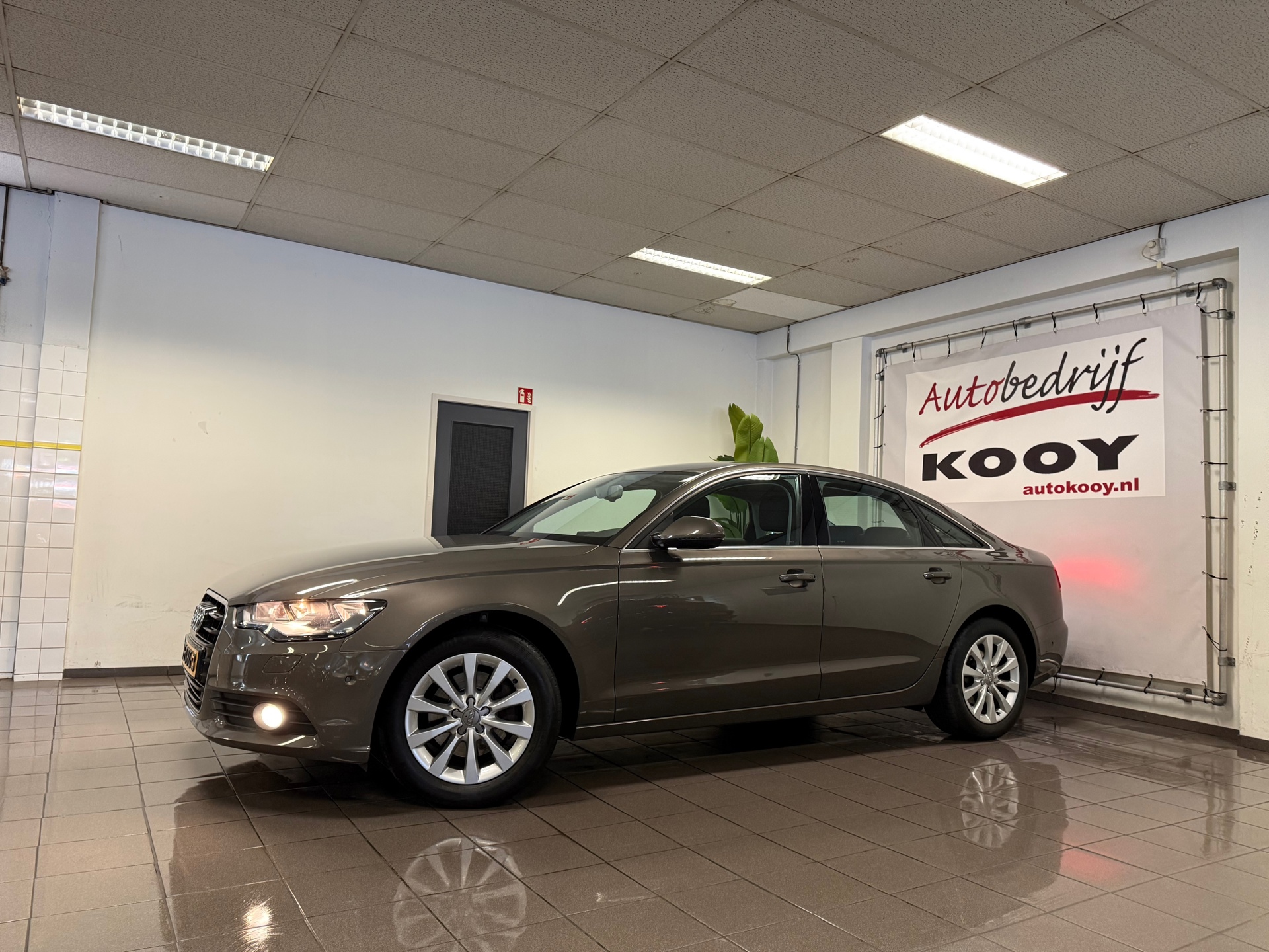 https://www.autokooy.nl//xml/images/44271217-9.JPG