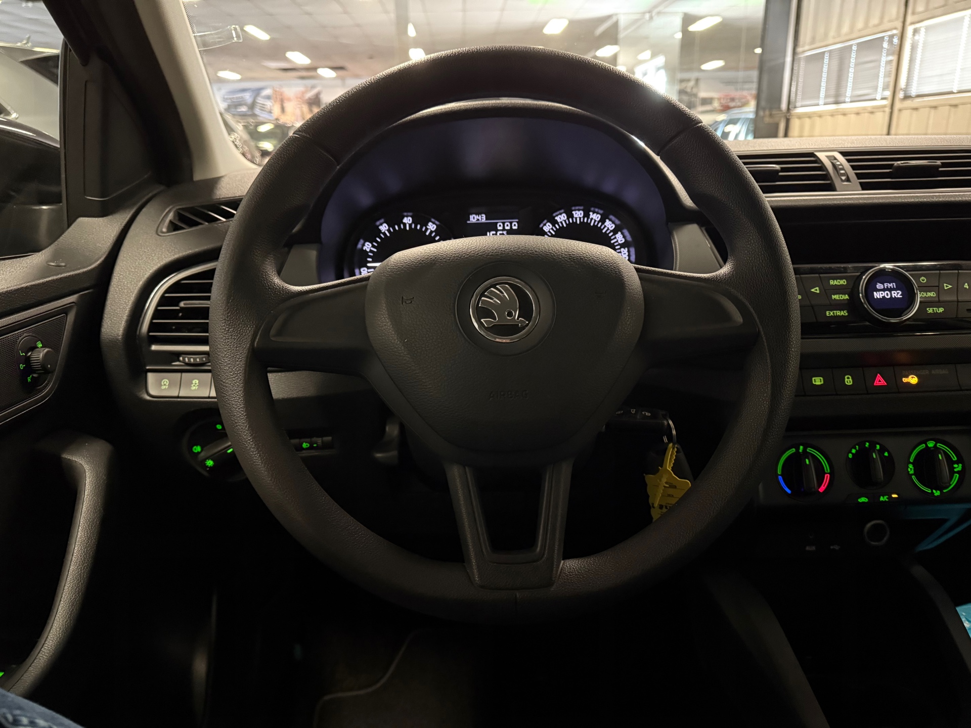 https://www.autokooy.nl//xml/images/44271330-13.JPG