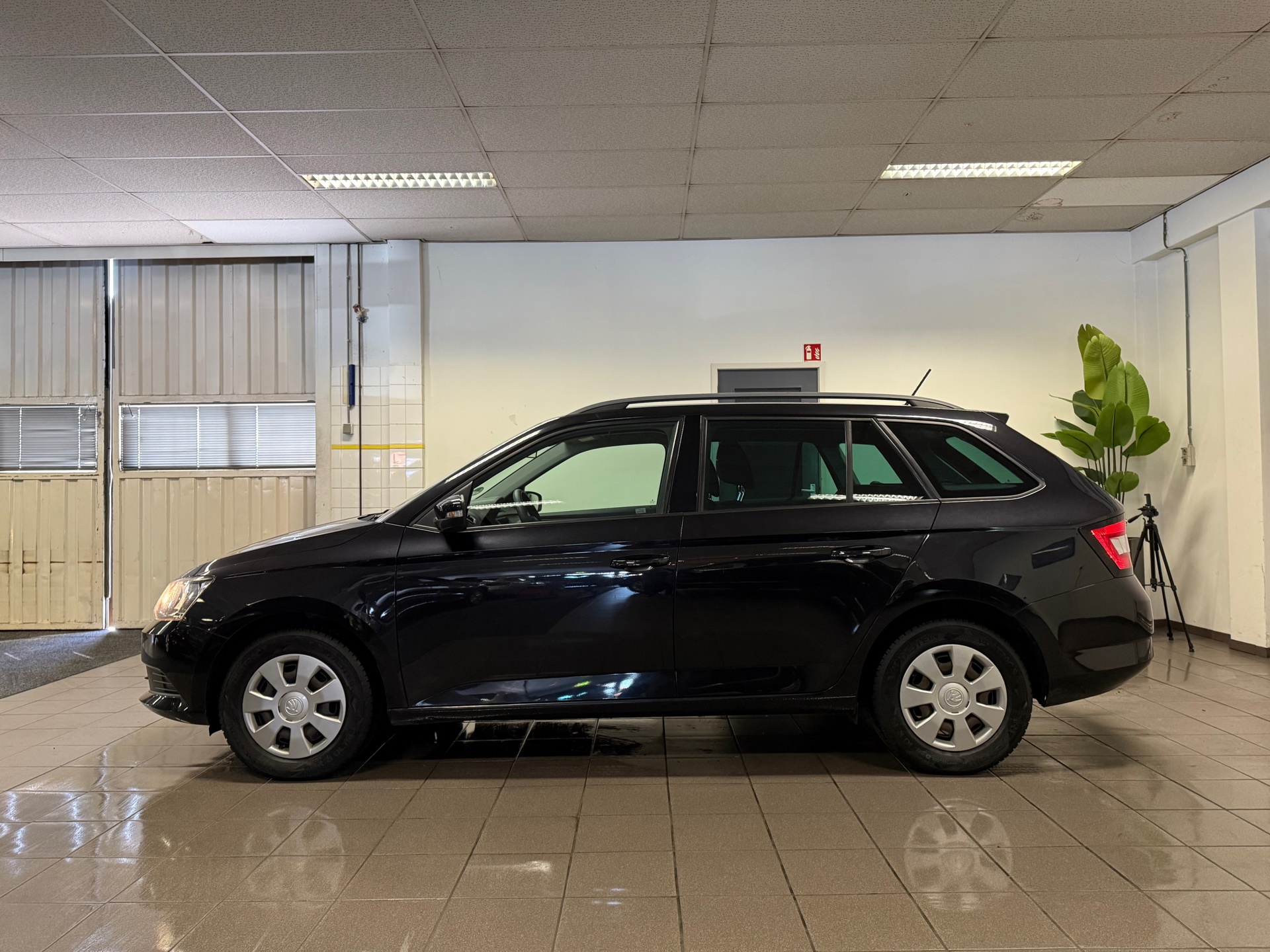 https://www.autokooy.nl//xml/images/44271330-2.JPG