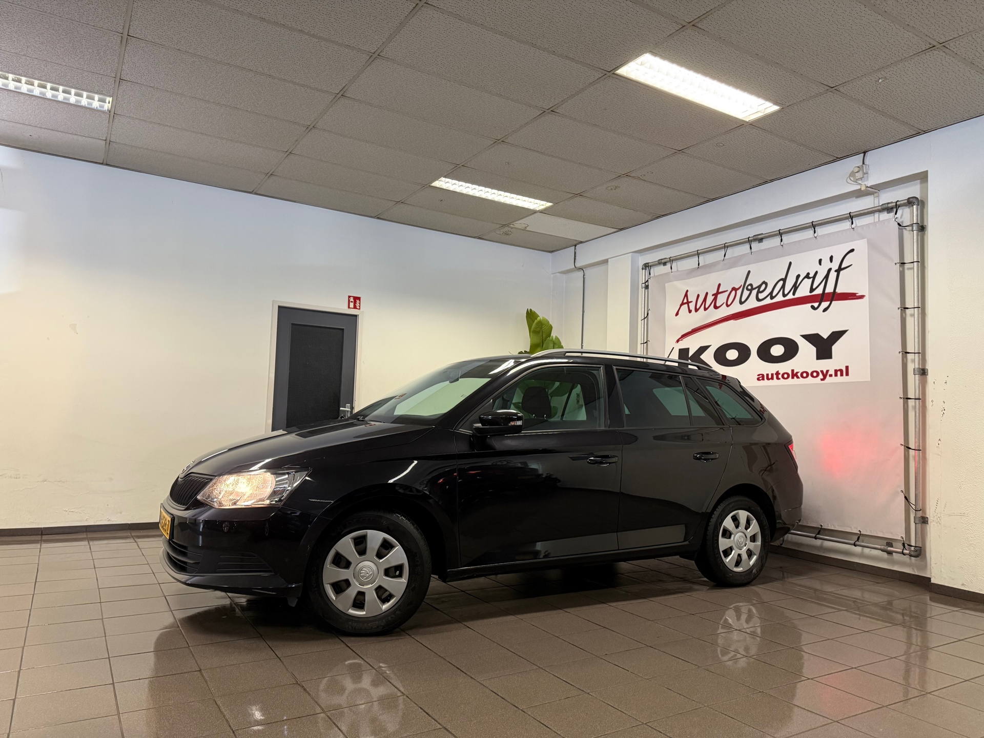 https://www.autokooy.nl//xml/images/44271330-9.JPG
