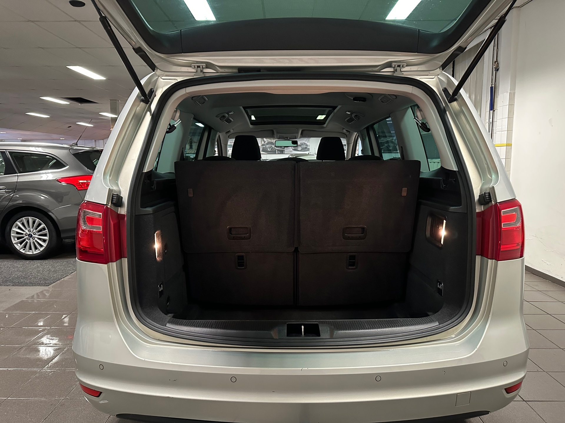 https://www.autokooy.nl//xml/images/44296002-5.JPG