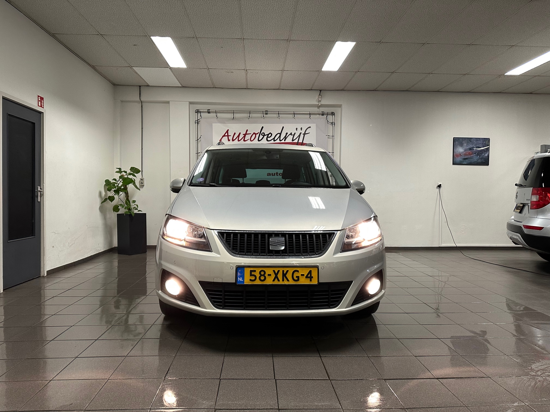 https://www.autokooy.nl//xml/images/44296002-9.JPG