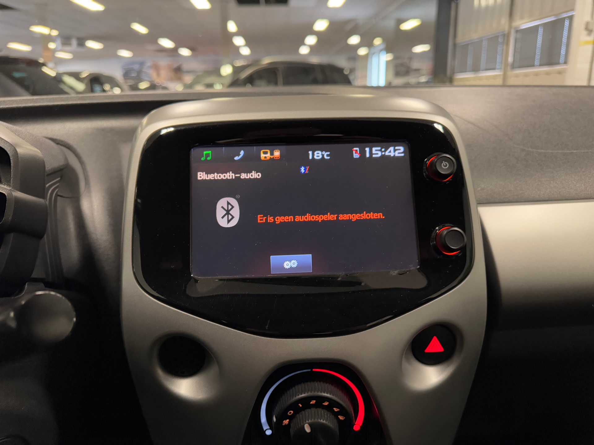 https://www.autokooy.nl//xml/images/44296124-18.JPG