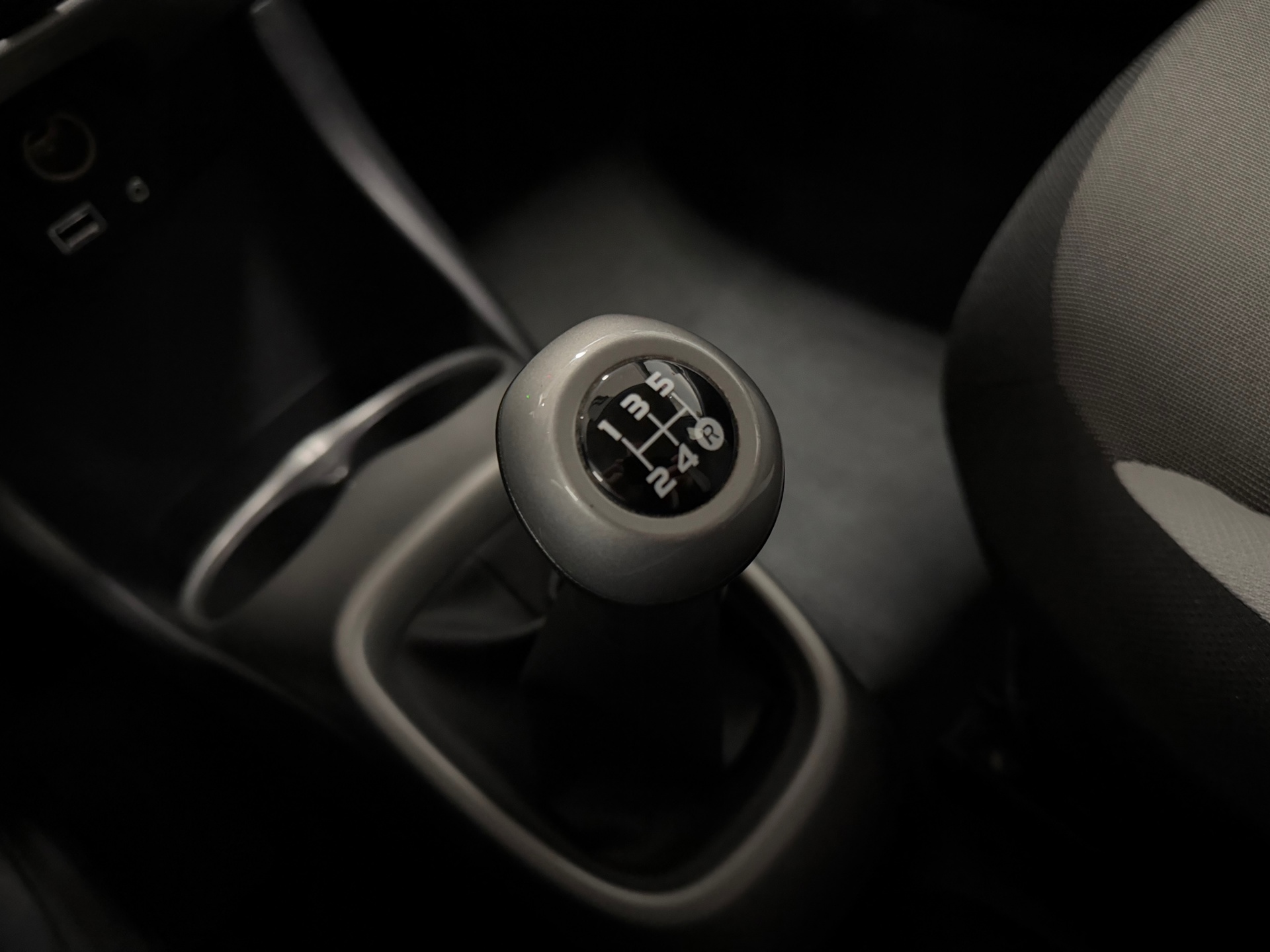 https://www.autokooy.nl//xml/images/44296124-21.JPG