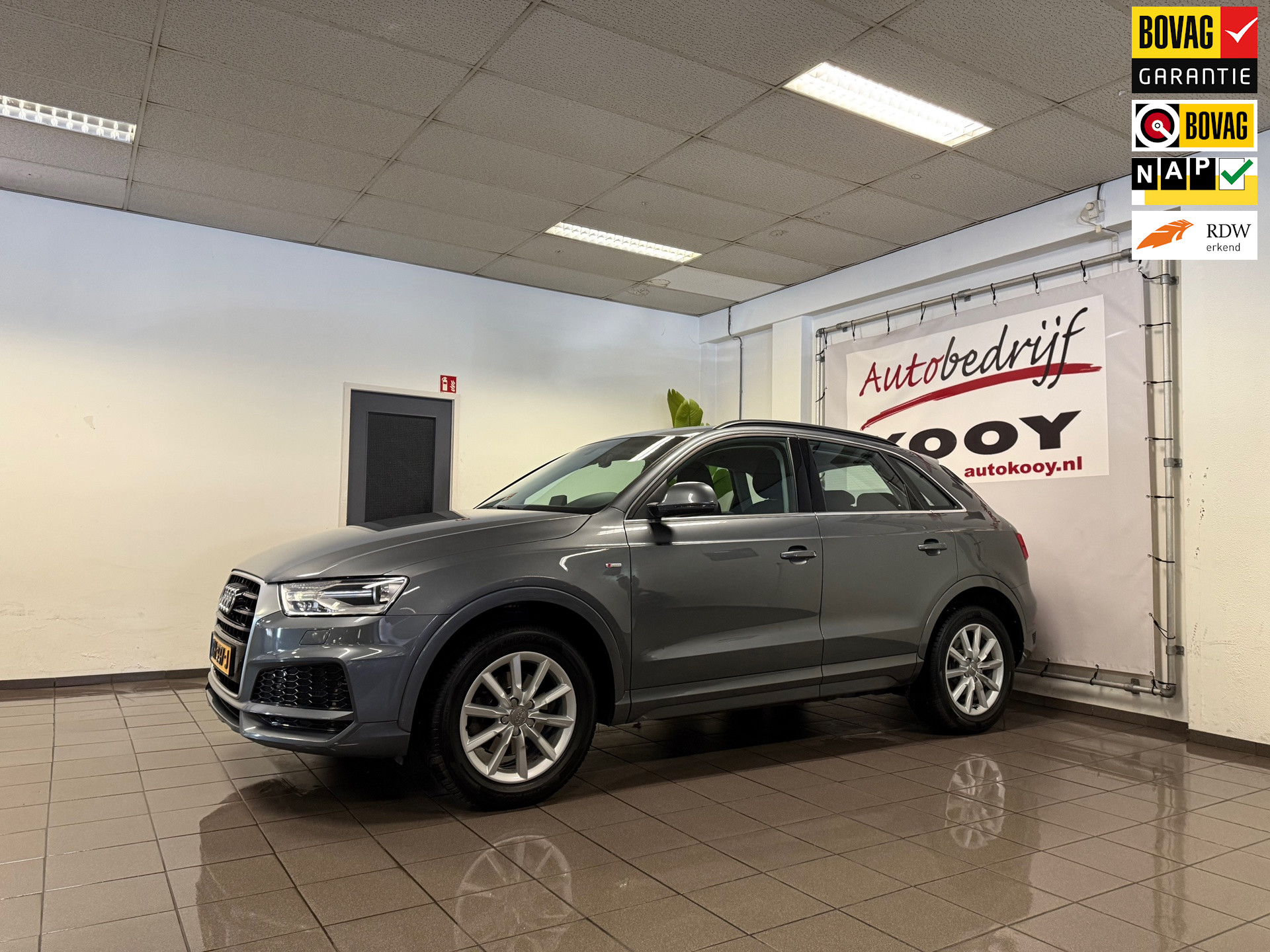 Audi Q3 1.4 TFSI CoD S-Line * Automaat / Xenon / Trekhaak / Navigatie / Cruise control / NL Auto *