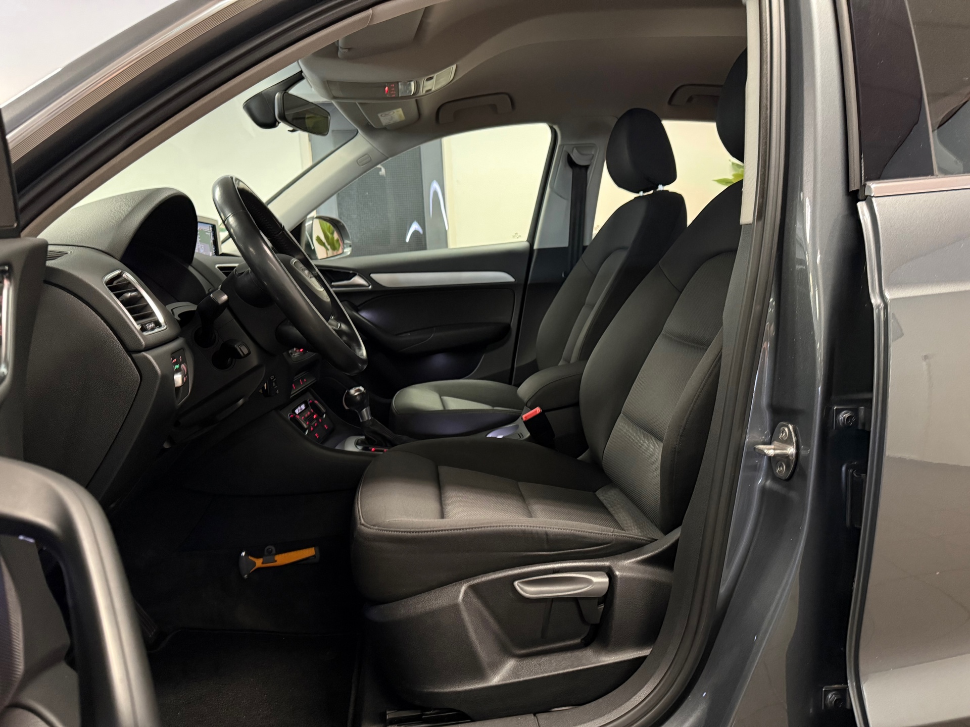 https://www.autokooy.nl//xml/images/44296213-12.JPG