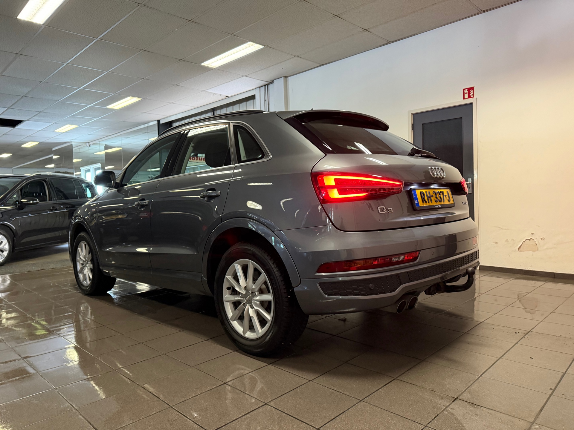 https://www.autokooy.nl//xml/images/44296213-3.JPG
