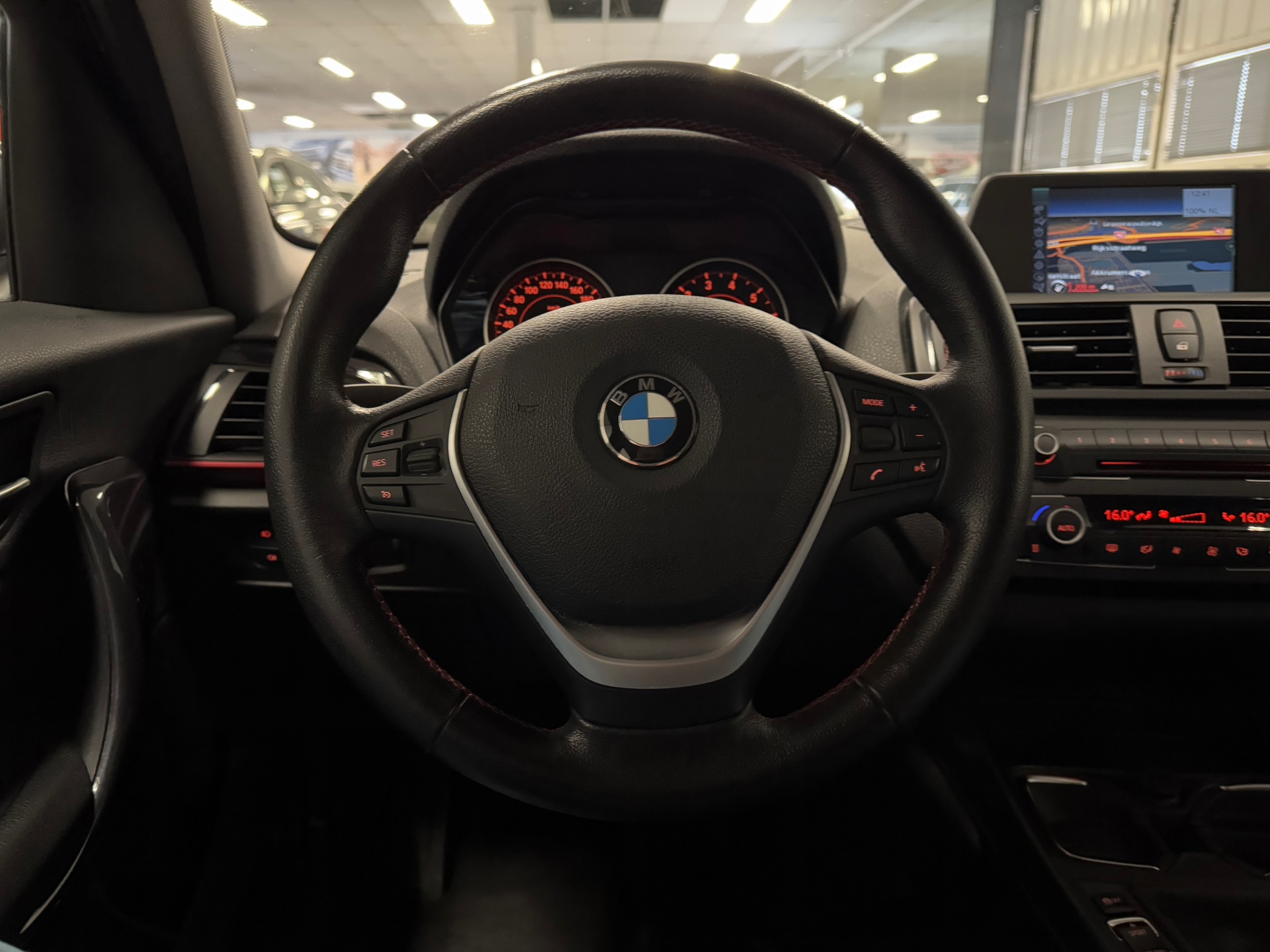 https://www.autokooy.nl//xml/images/44324001-14.JPG