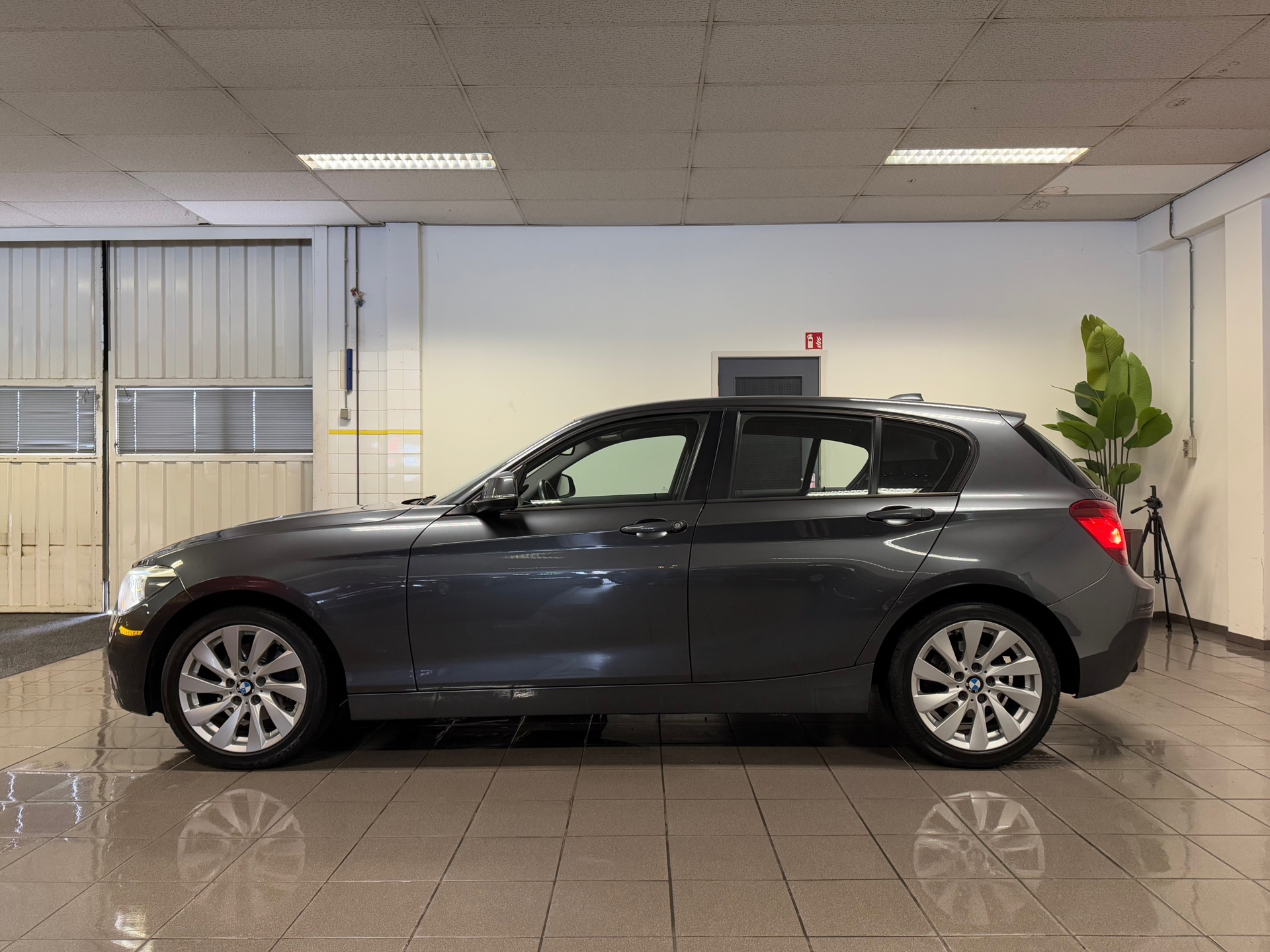 https://www.autokooy.nl//xml/images/44324001-2.JPG