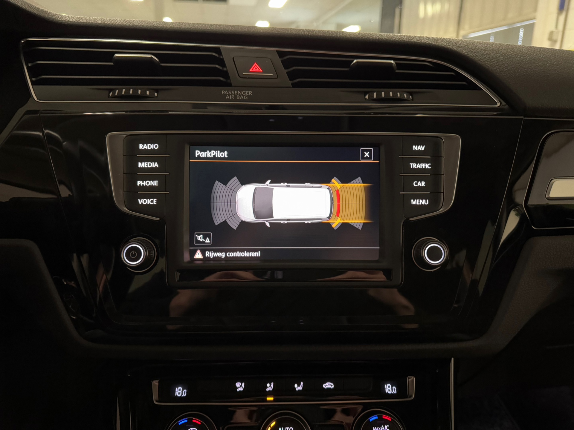 https://www.autokooy.nl//xml/images/44325058-18.JPG