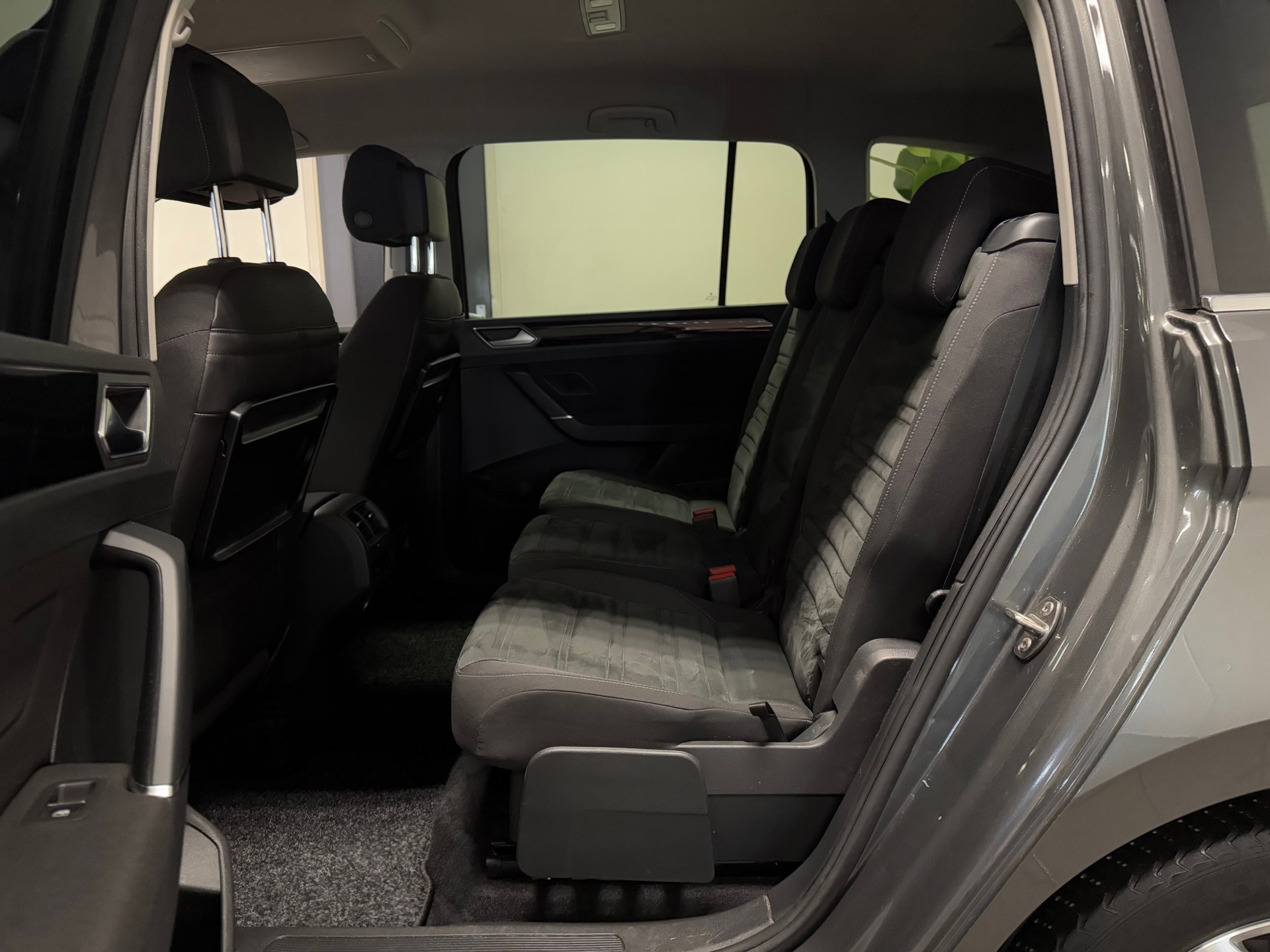 https://www.autokooy.nl//xml/images/44325058-22.JPG