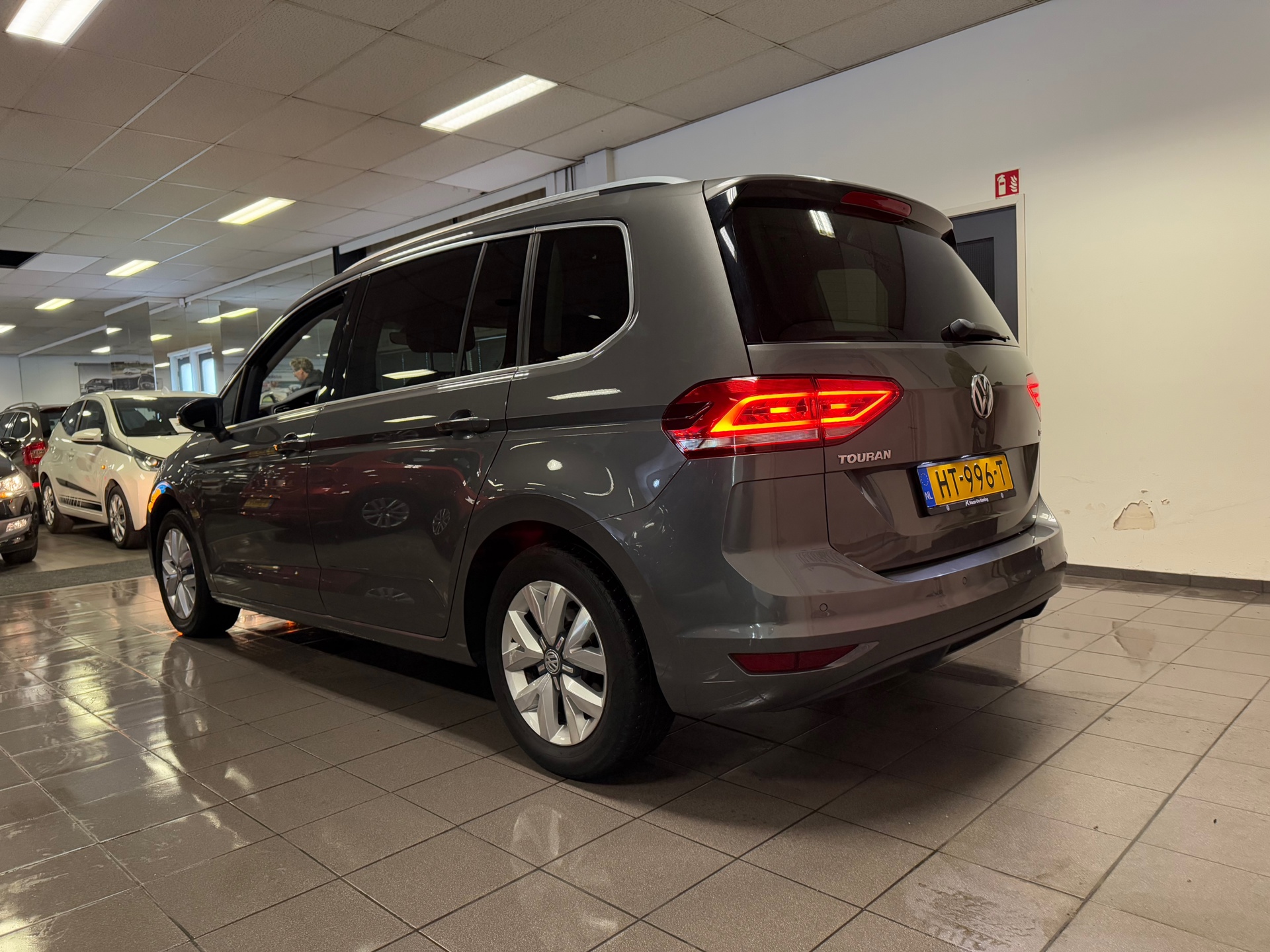https://www.autokooy.nl//xml/images/44325058-3.JPG
