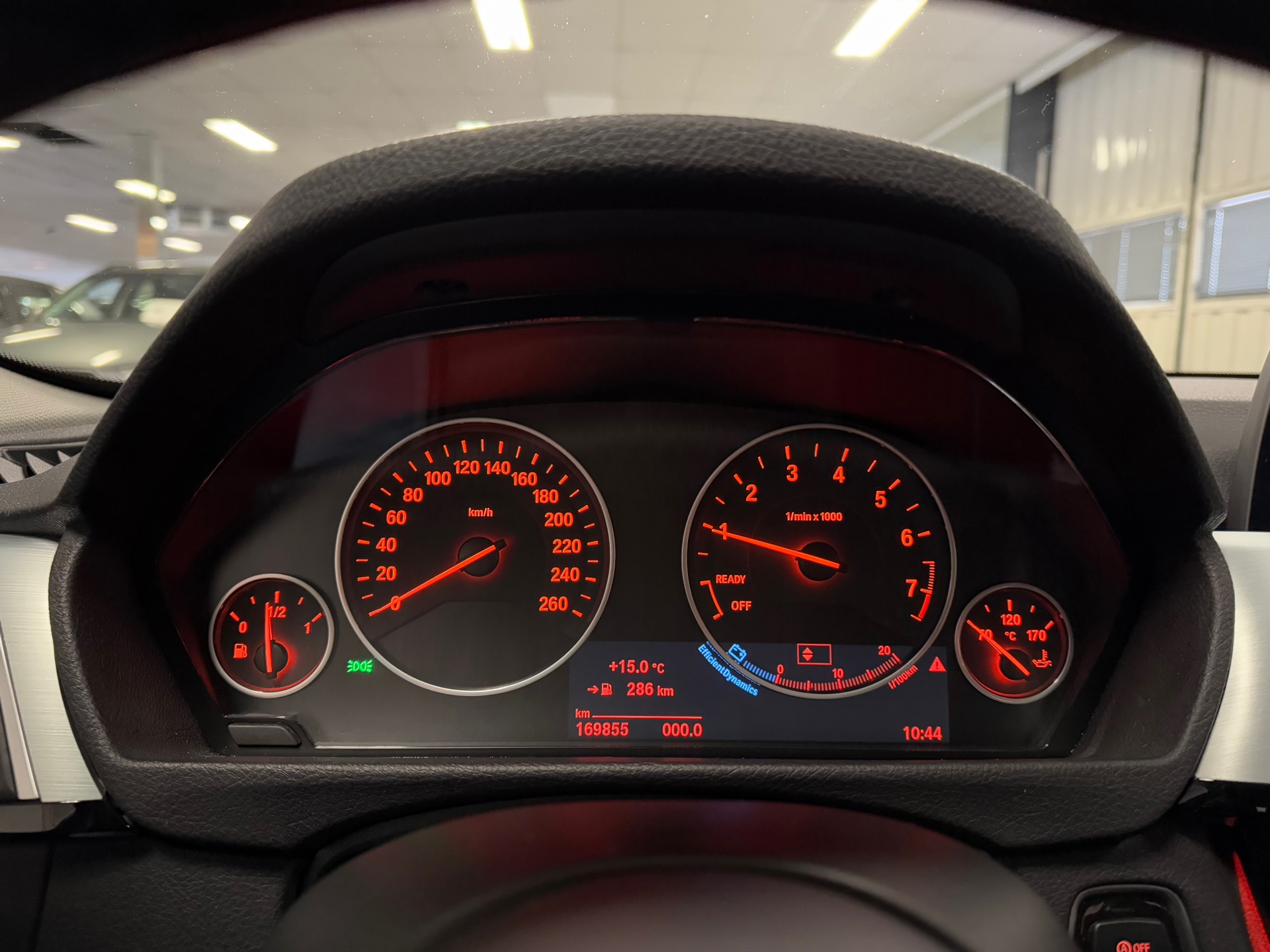 https://www.autokooy.nl//xml/images/44357487-15.JPG
