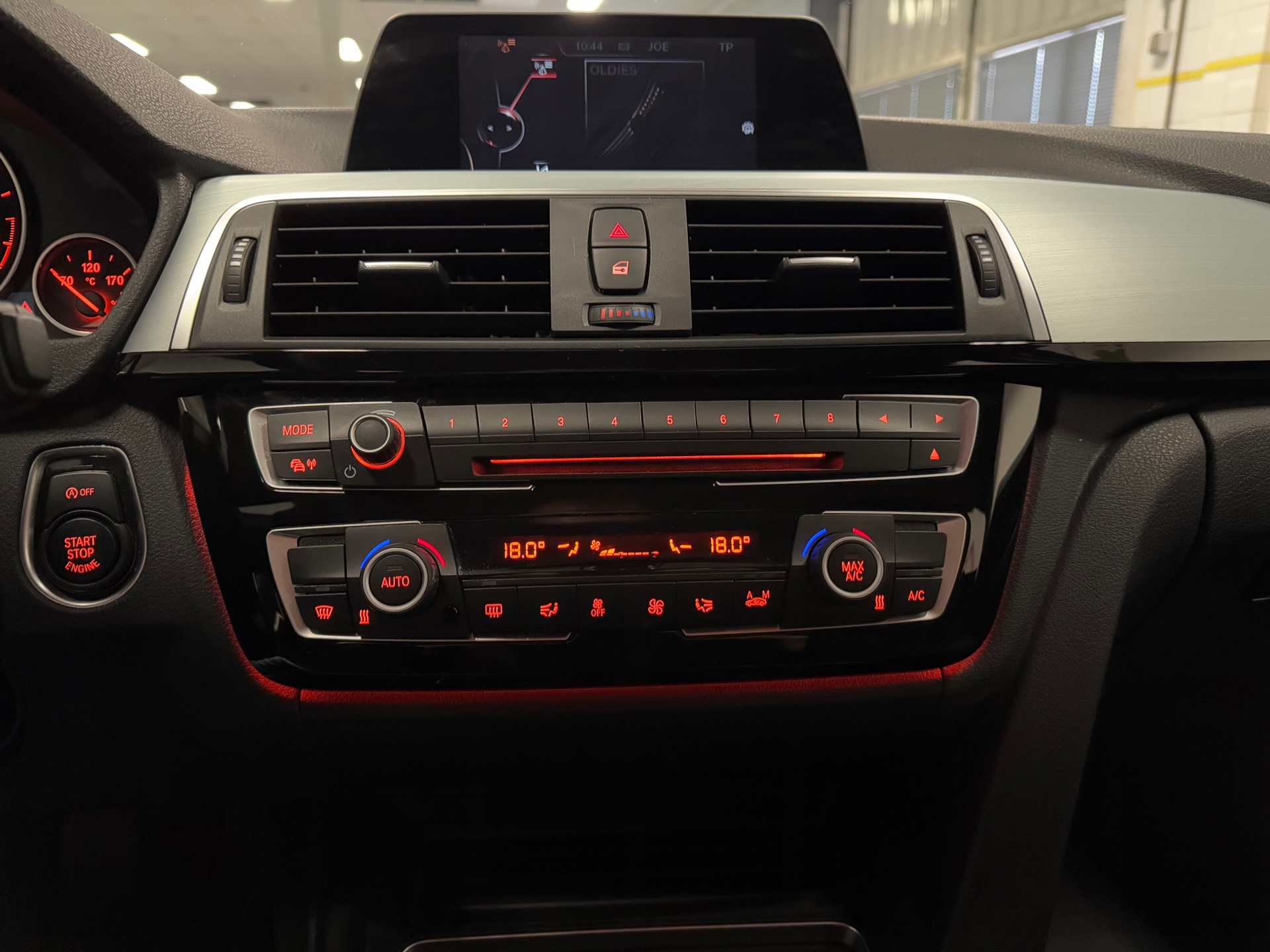 https://www.autokooy.nl//xml/images/44357487-19.JPG