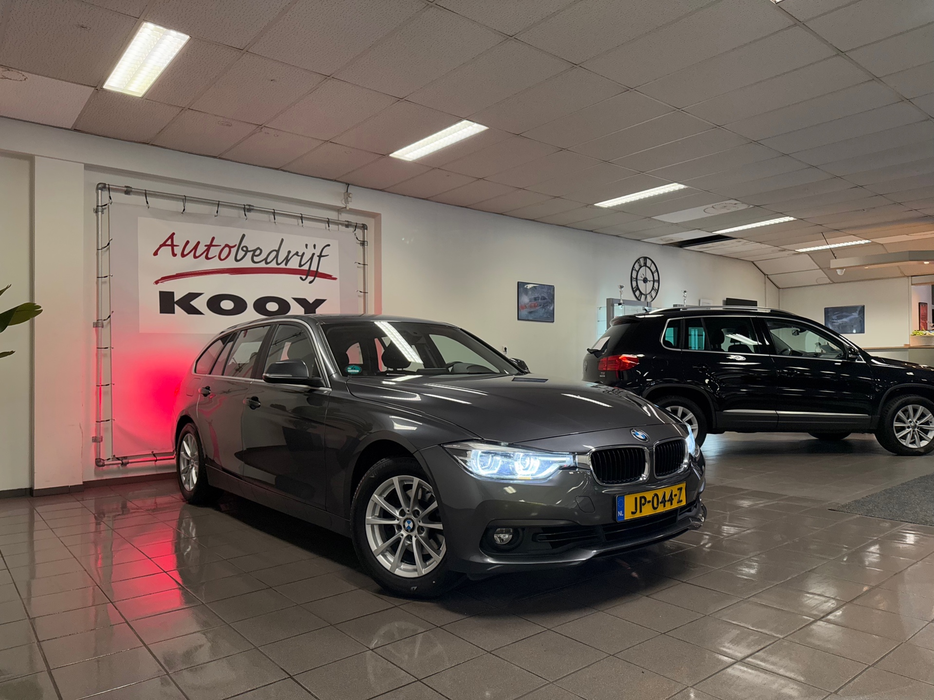https://www.autokooy.nl//xml/images/44357487-8.JPG