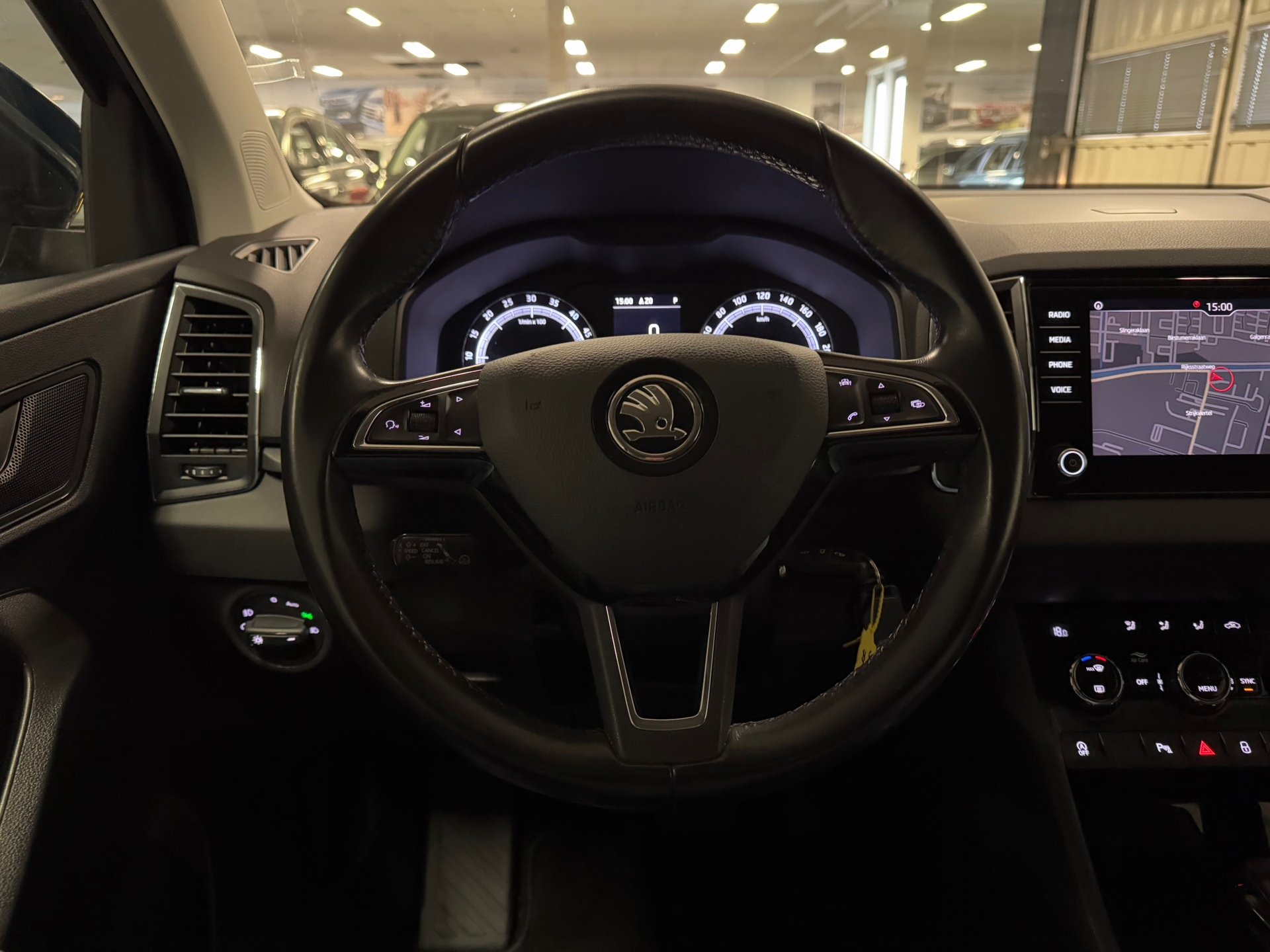https://www.autokooy.nl//xml/images/44357569-13.JPG