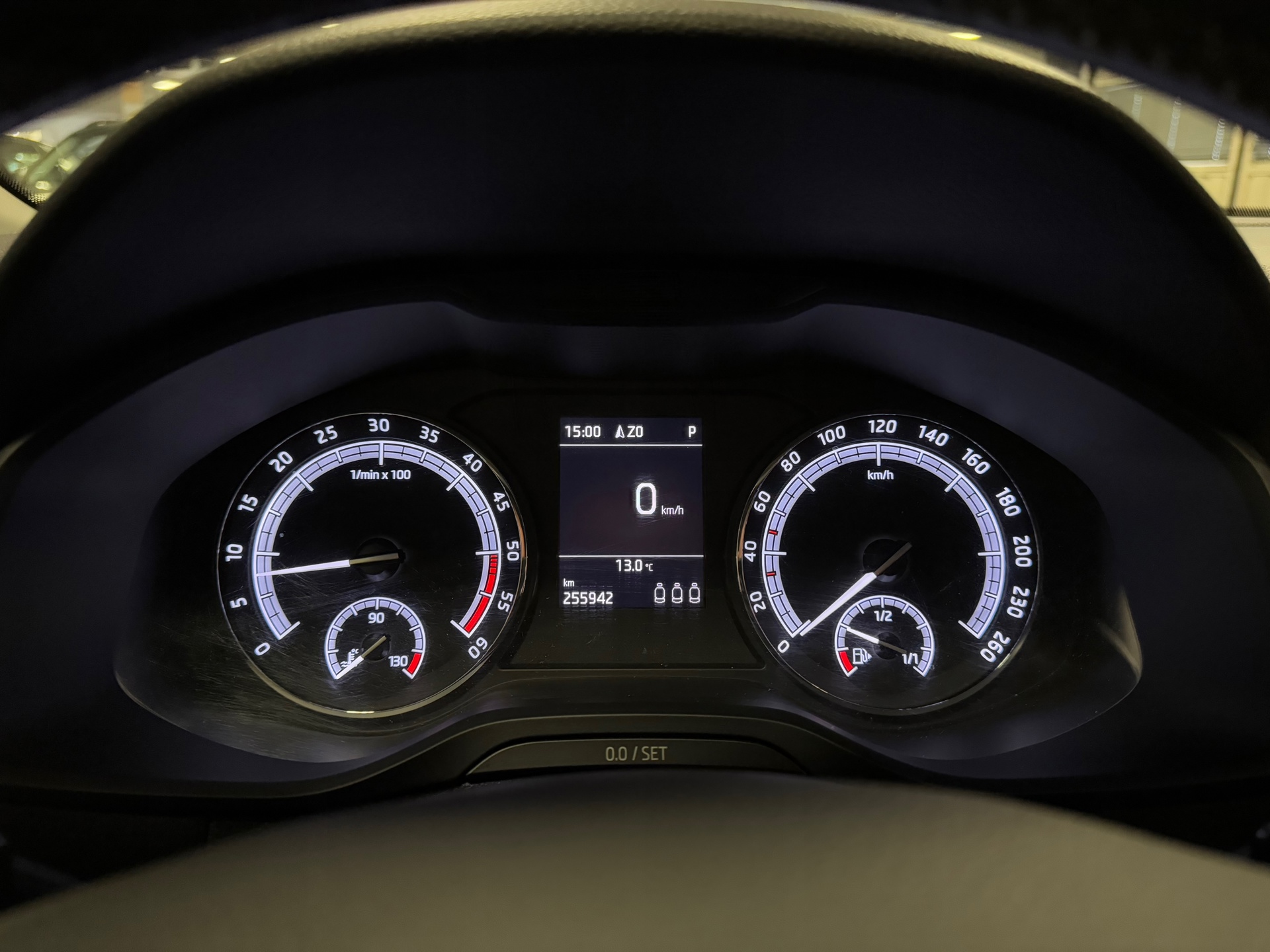 https://www.autokooy.nl//xml/images/44357569-14.JPG