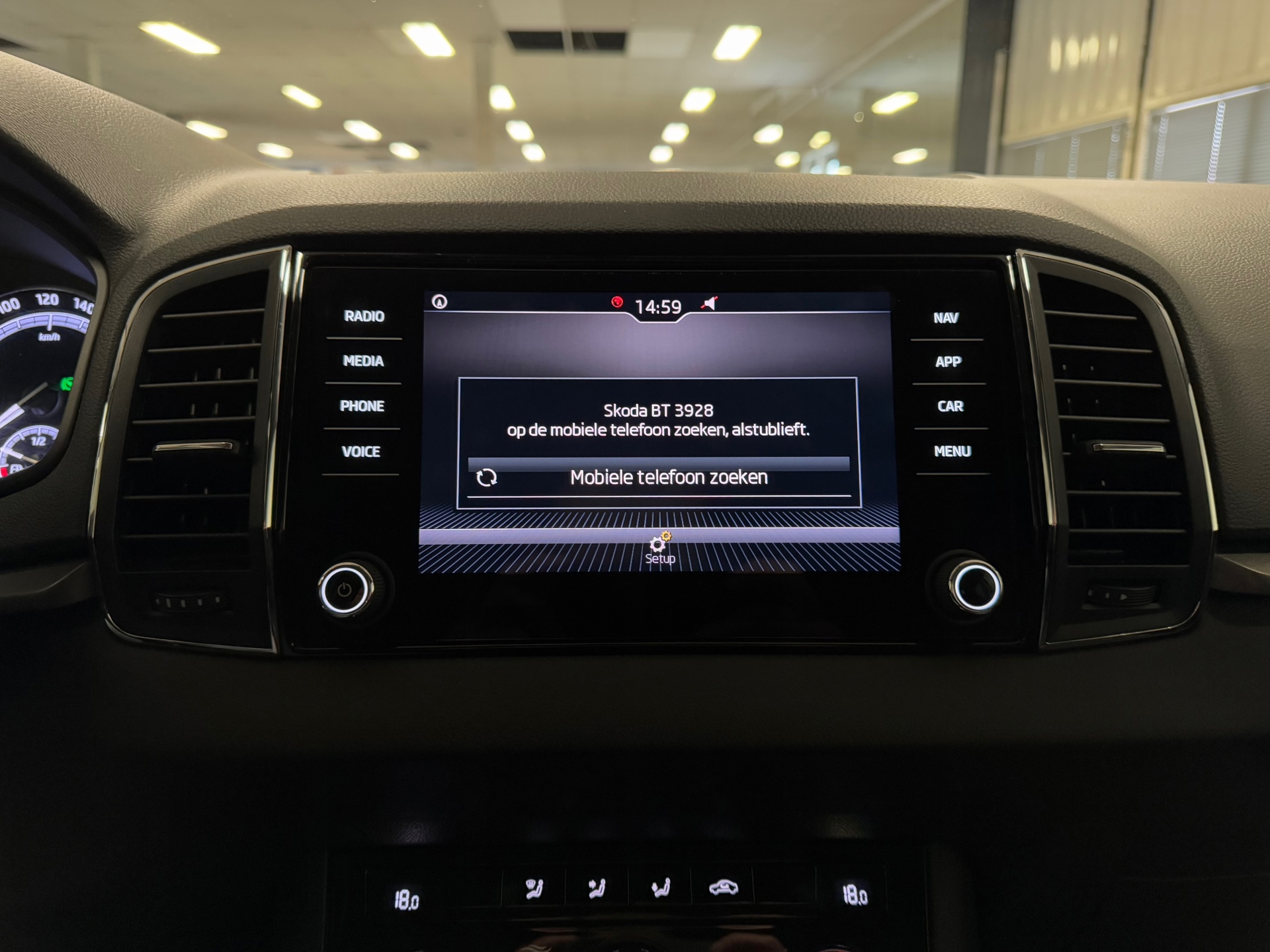 https://www.autokooy.nl//xml/images/44357569-17.JPG