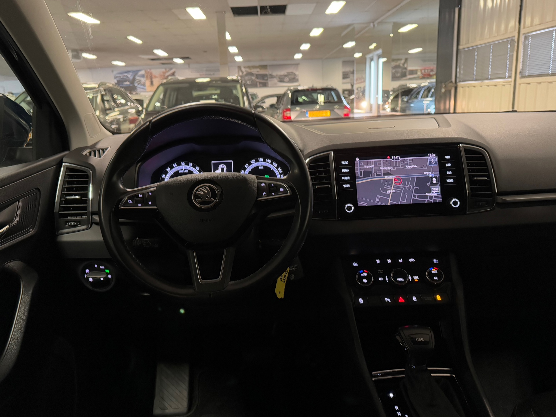 https://www.autokooy.nl//xml/images/44357569-22.JPG
