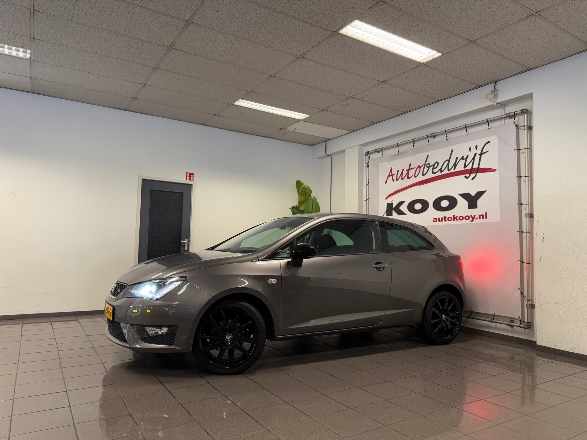 https://www.autokooy.nl//xml/images/44383761-9.JPG