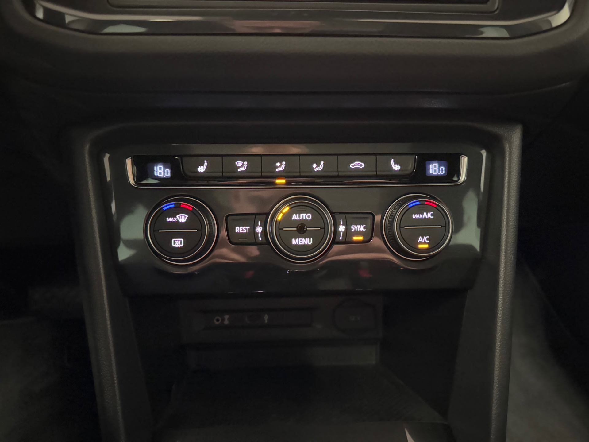 https://www.autokooy.nl//xml/images/44383794-18.JPG