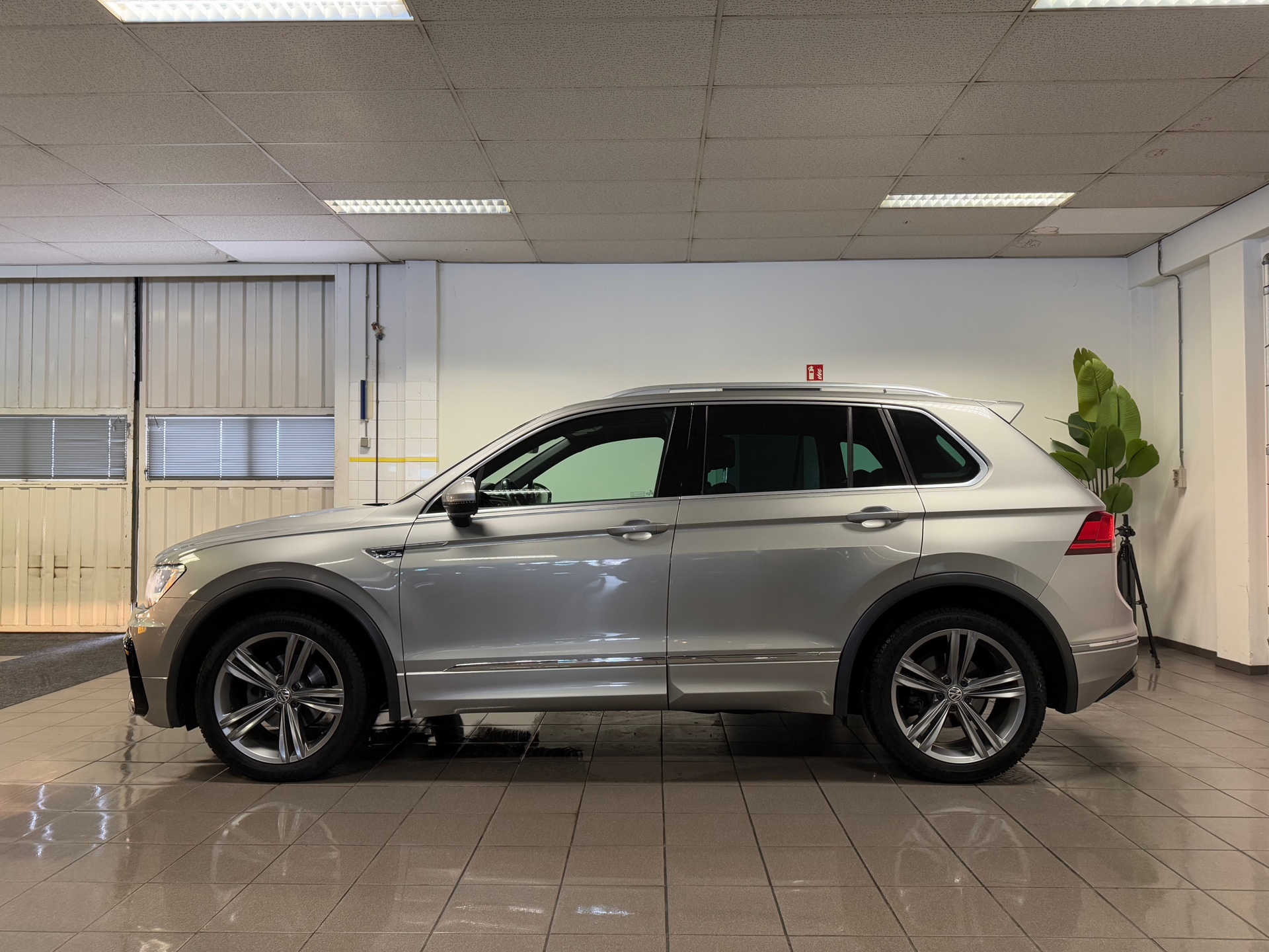 https://www.autokooy.nl//xml/images/44383794-2.JPG