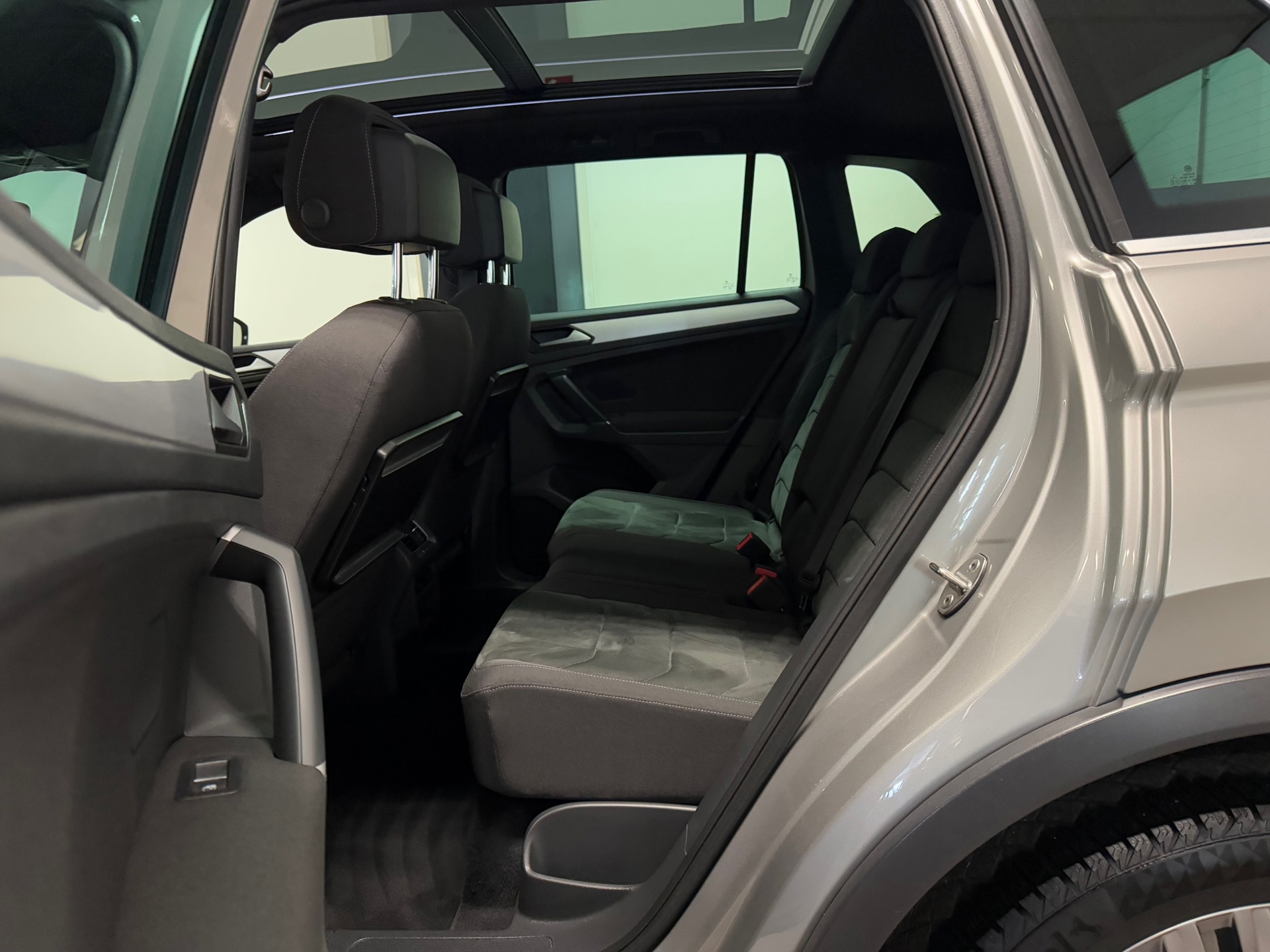 https://www.autokooy.nl//xml/images/44383794-21.JPG