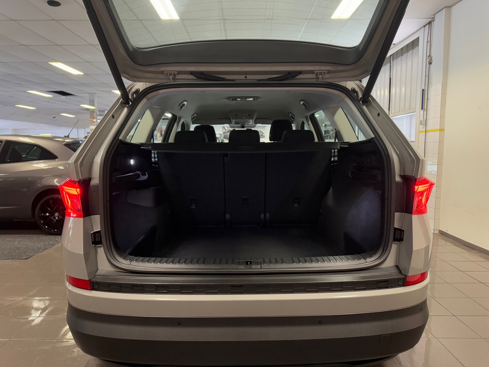 https://www.autokooy.nl//xml/images/44421785-5.JPG