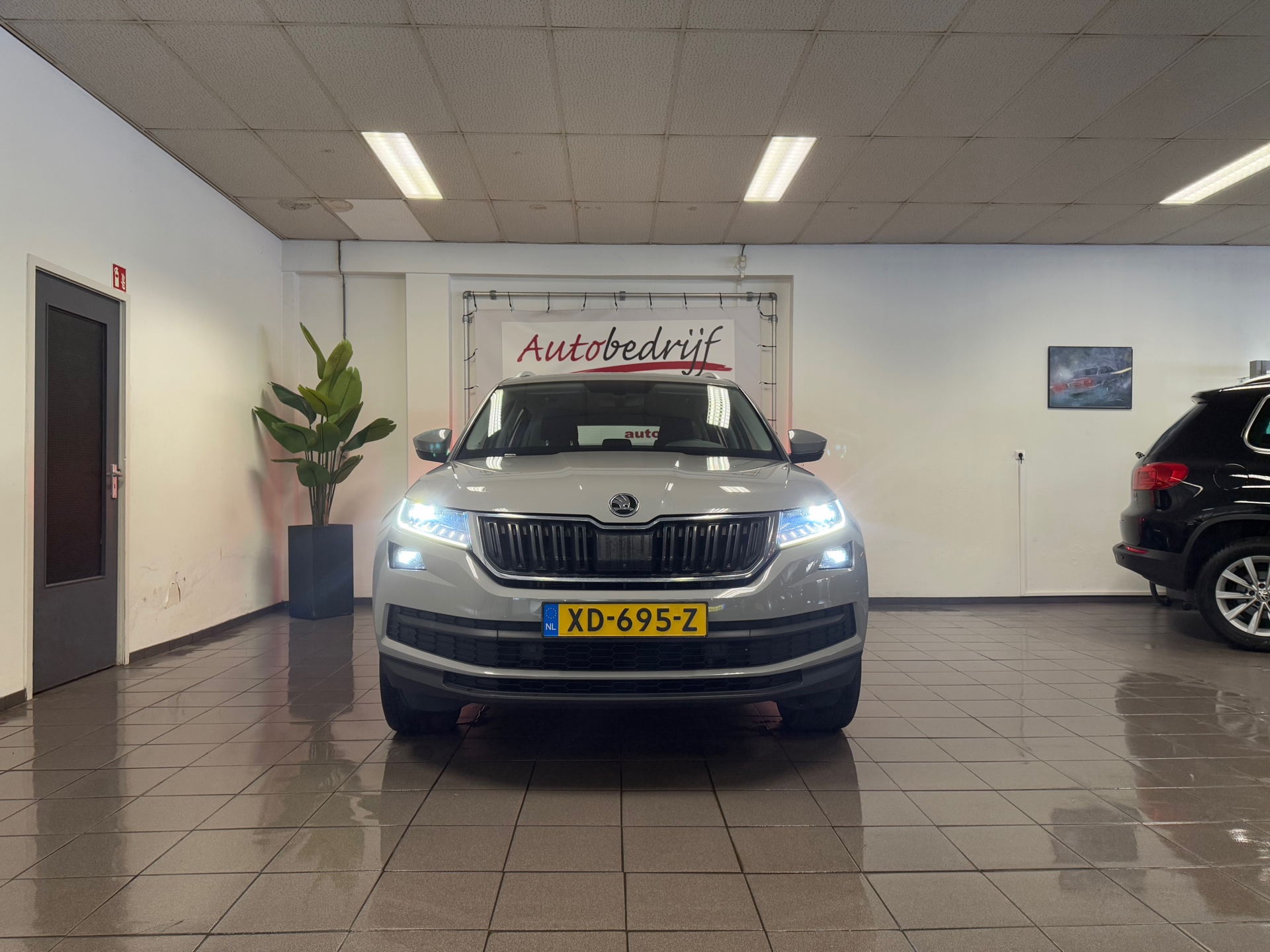 https://www.autokooy.nl//xml/images/44421785-9.JPG