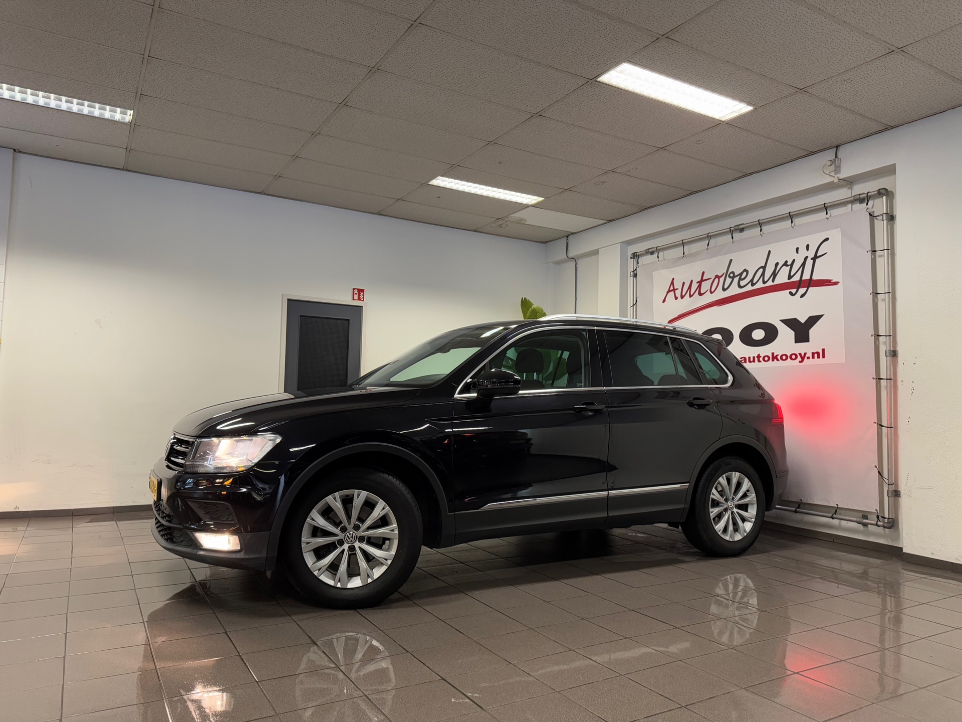 https://www.autokooy.nl//xml/images/44441053-10.JPG