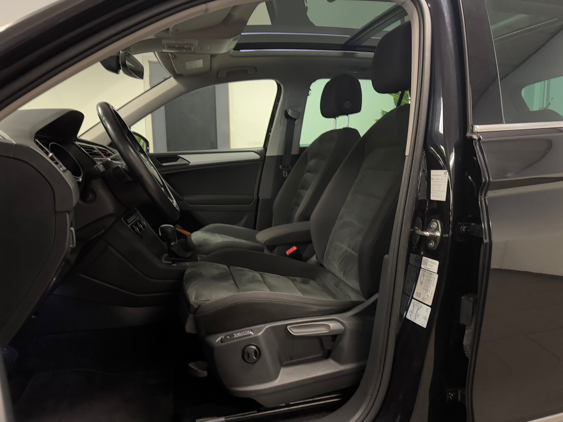 https://www.autokooy.nl//xml/images/44441053-12.JPG