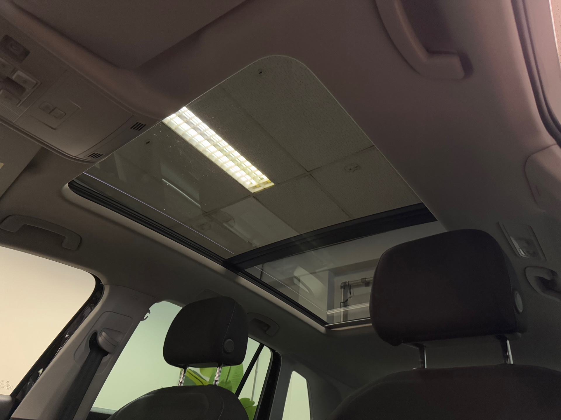 https://www.autokooy.nl//xml/images/44441053-22.JPG