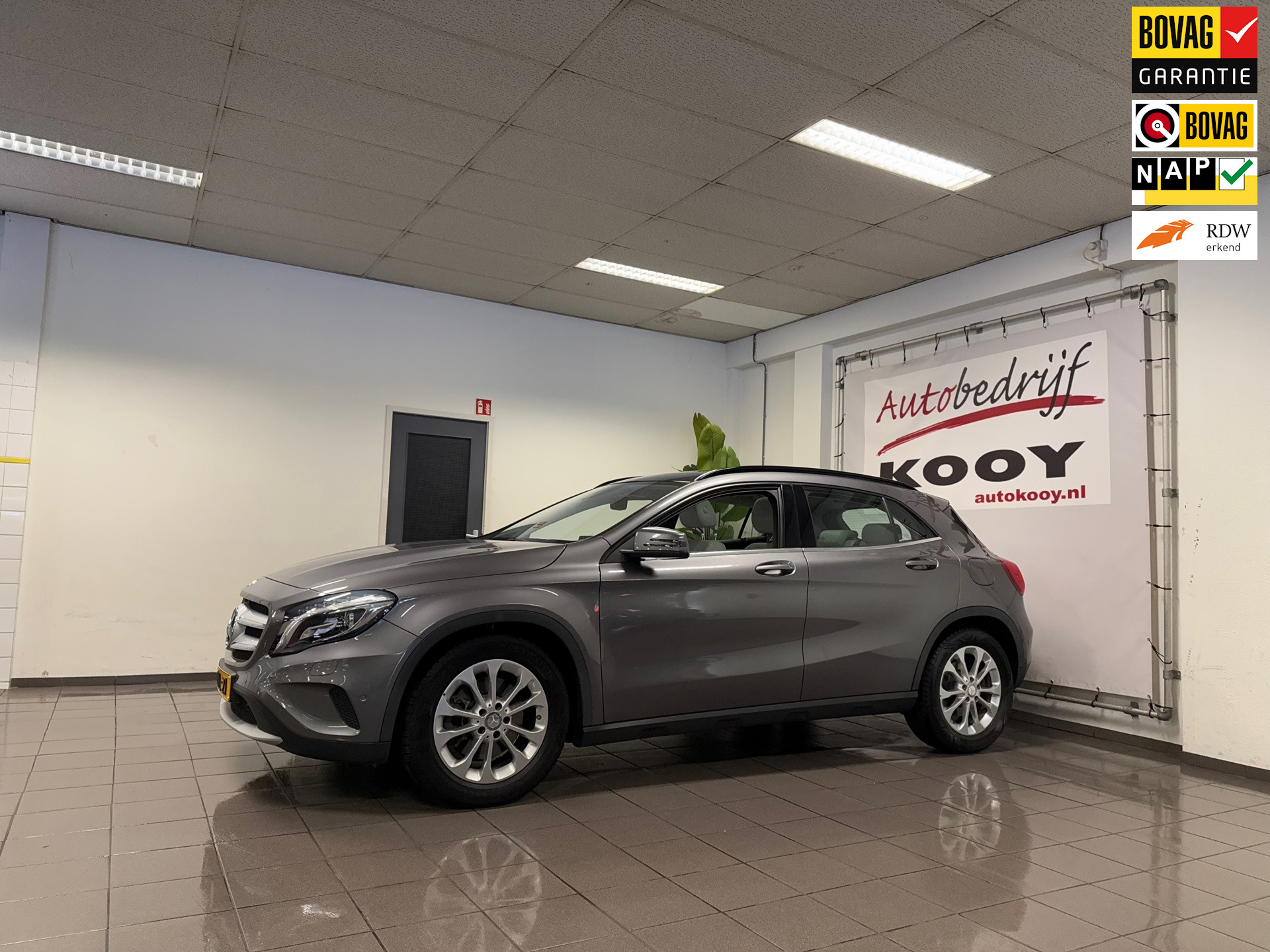 Mercedes-Benz GLA-klasse 250 4Matic Ambition * Automaat / Panoramadak / Leder / Trekhaak / NL Auto *