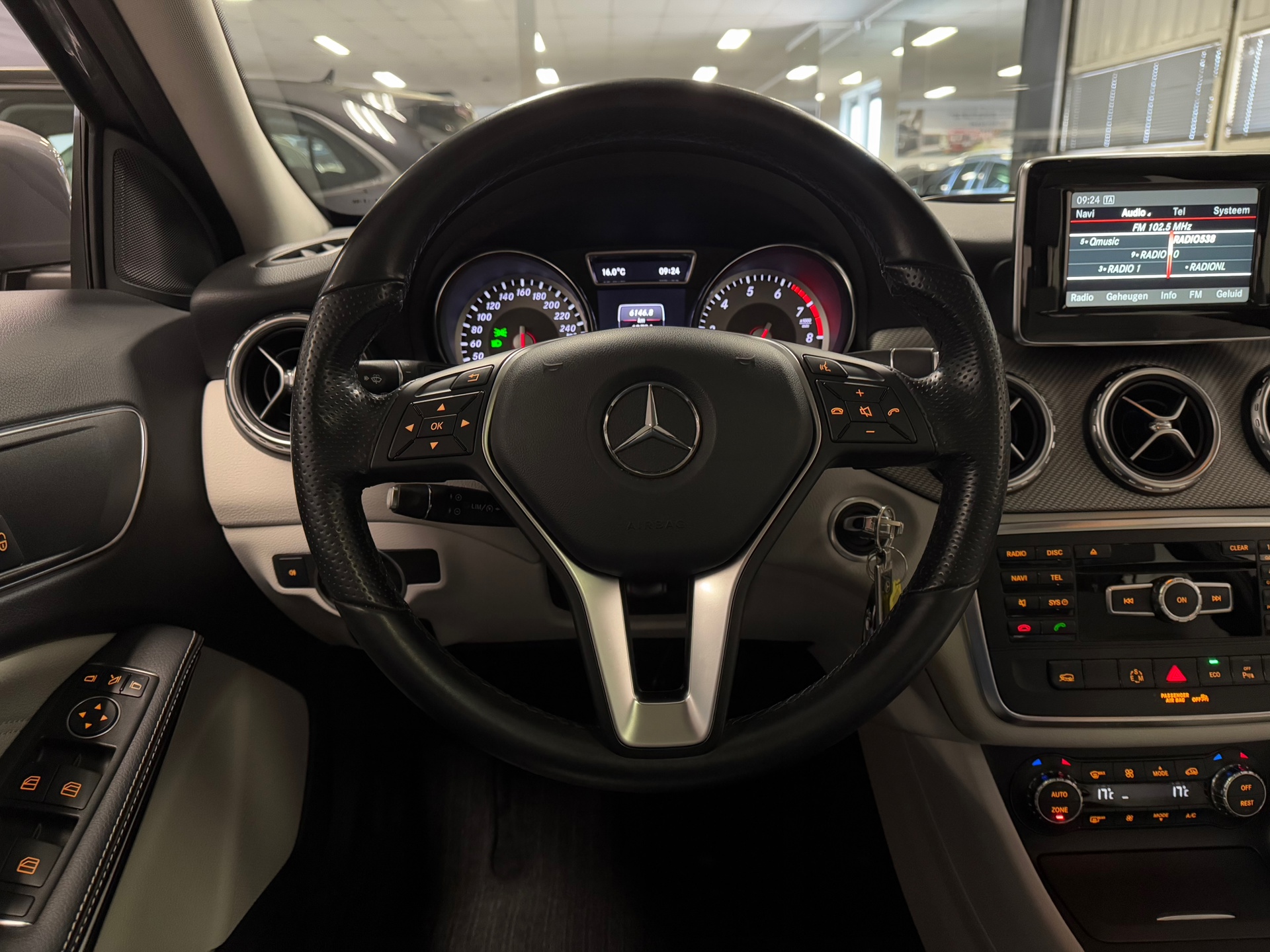 https://www.autokooy.nl//xml/images/44441096-12.JPG