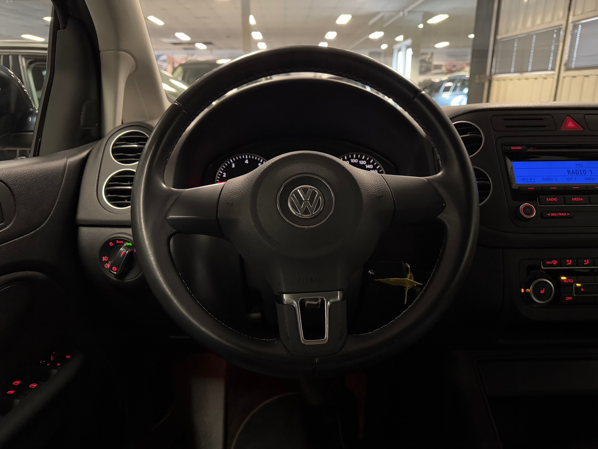 https://www.autokooy.nl//xml/images/44463907-13.JPG