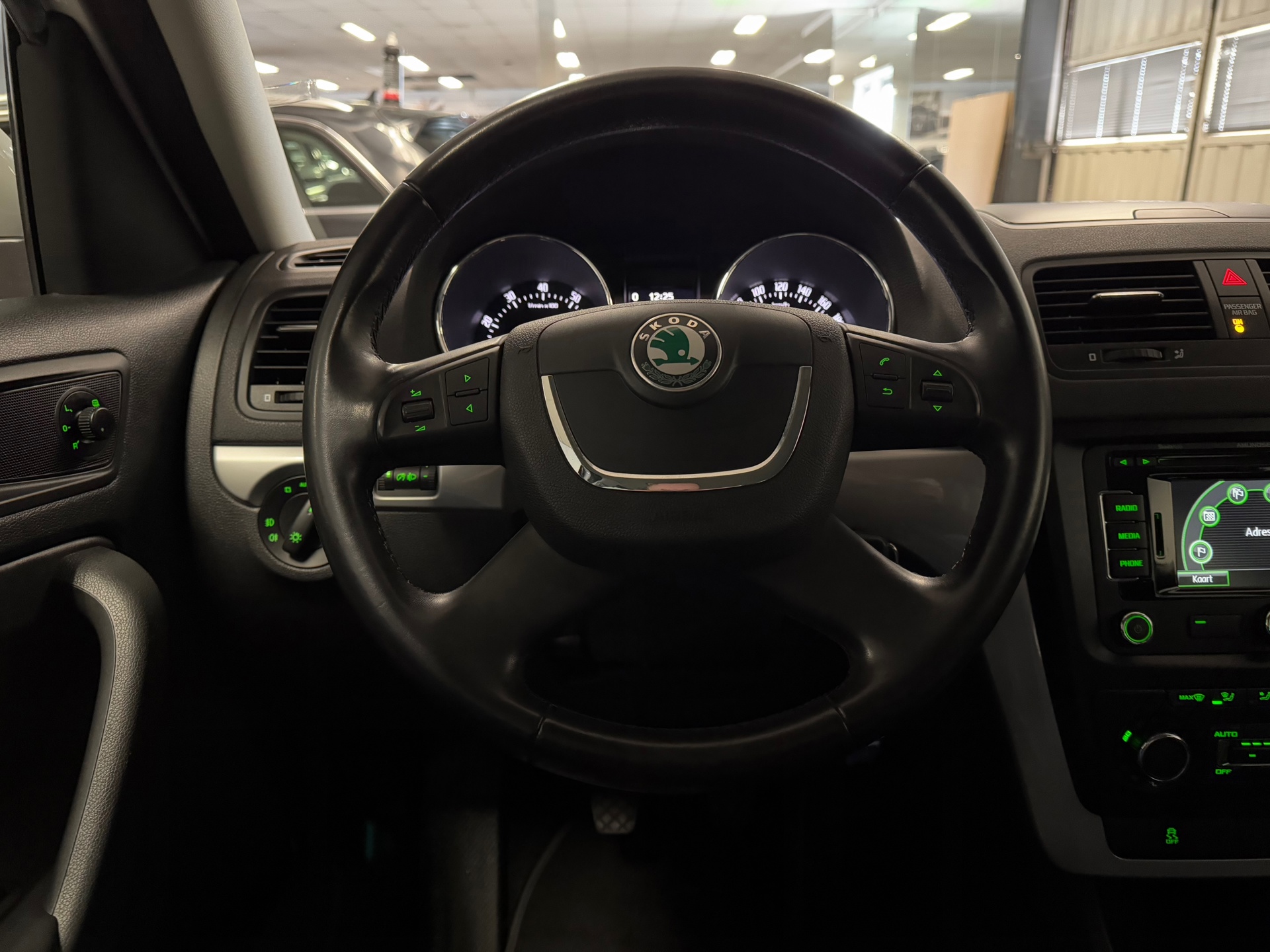 https://www.autokooy.nl//xml/images/44489718-13.JPG