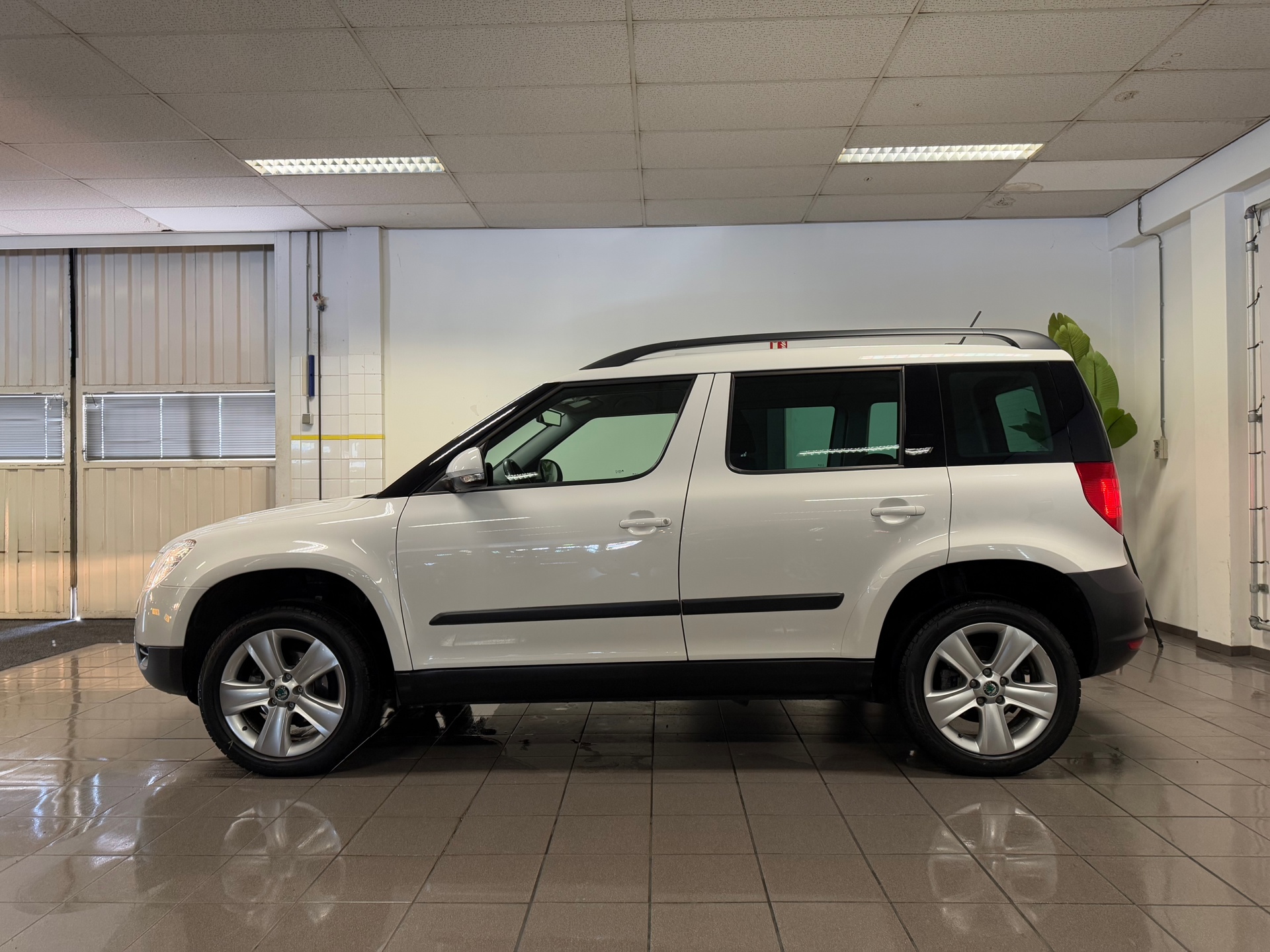 https://www.autokooy.nl//xml/images/44489718-2.JPG