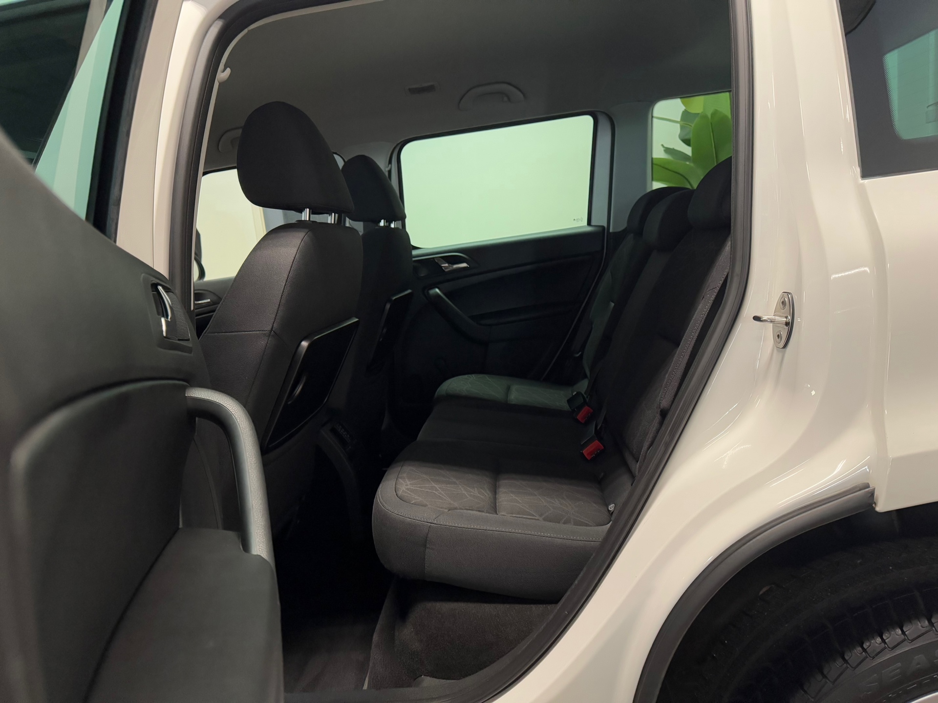 https://www.autokooy.nl//xml/images/44489718-23.JPG