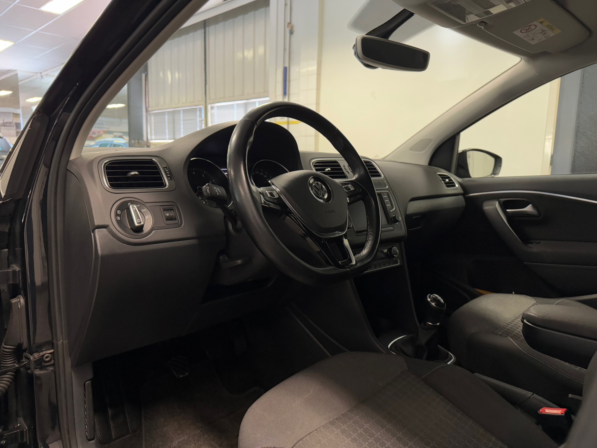 https://www.autokooy.nl//xml/images/44518352-12.JPG