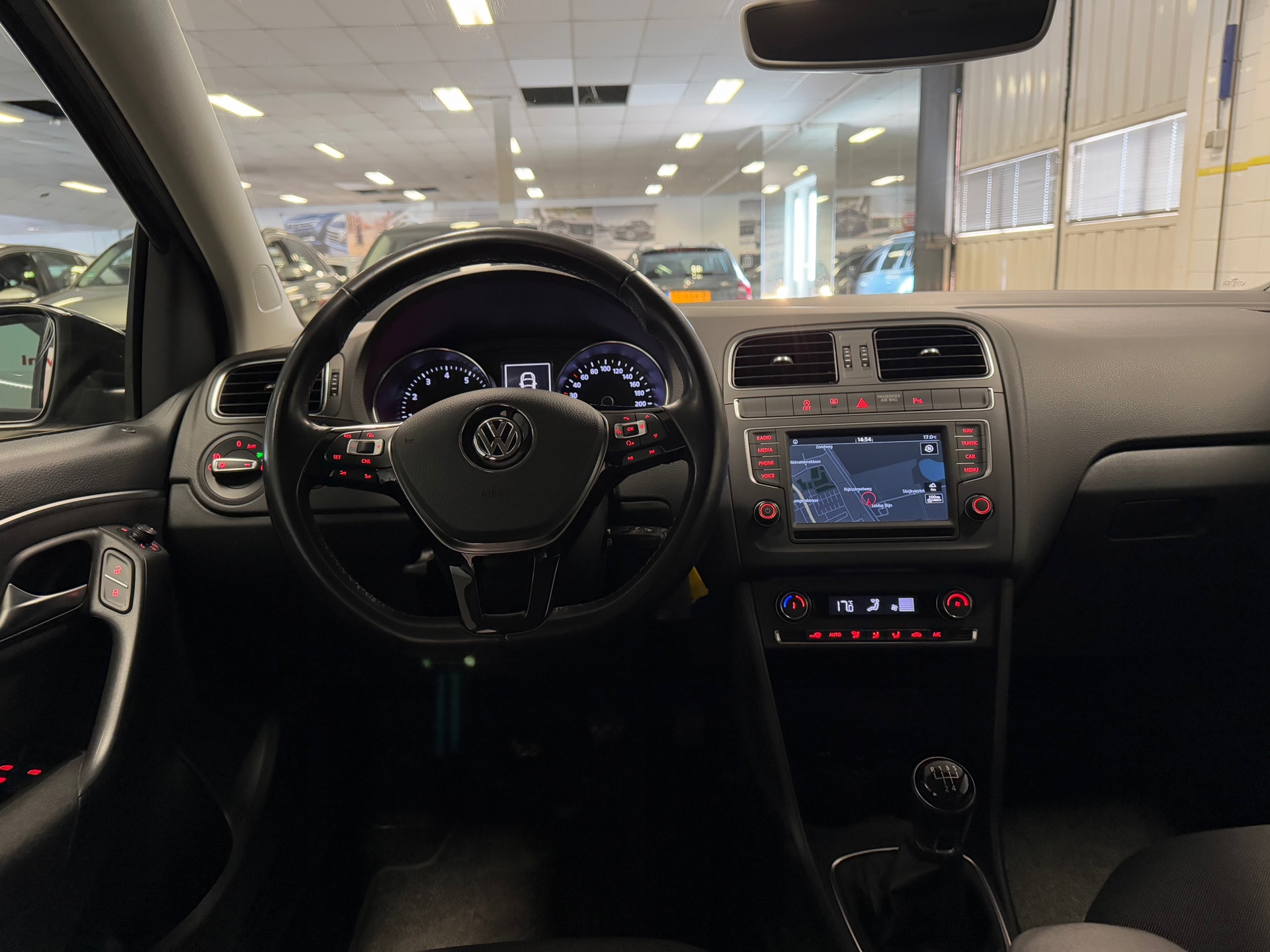 https://www.autokooy.nl//xml/images/44518352-21.JPG