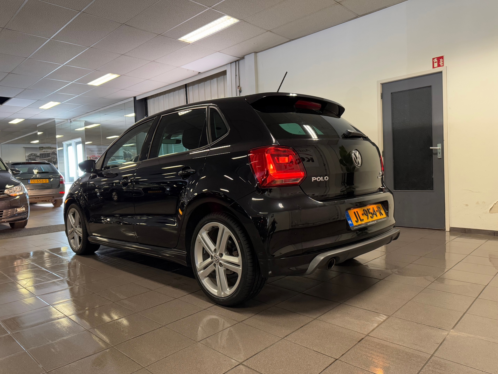 https://www.autokooy.nl//xml/images/44518352-3.JPG