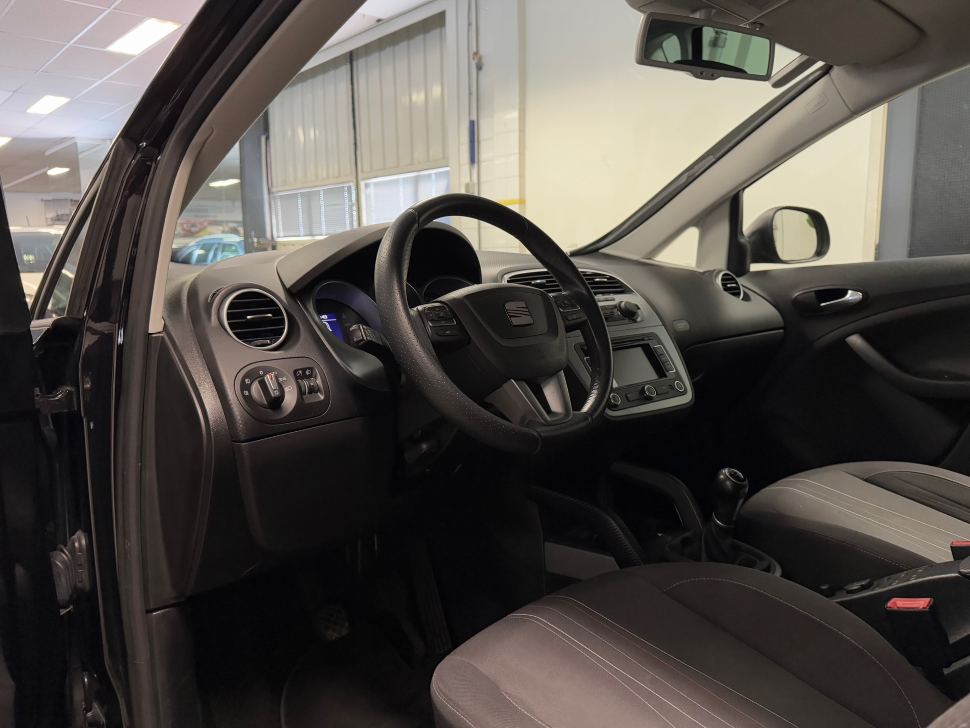 https://www.autokooy.nl//xml/images/44584230-12.JPG