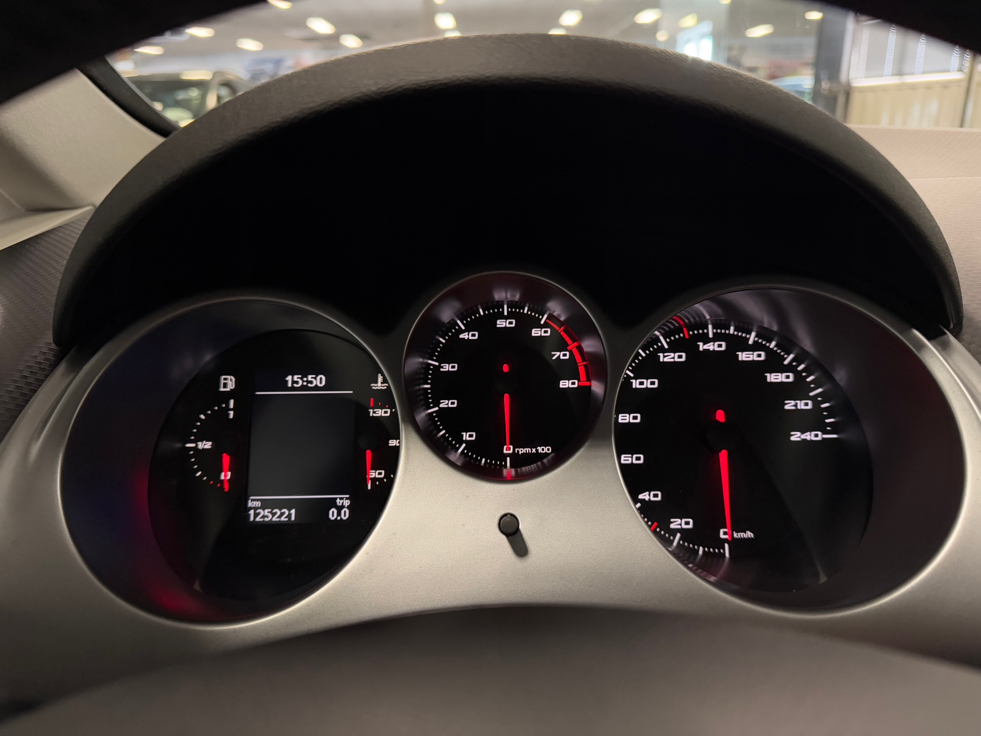 https://www.autokooy.nl//xml/images/44584230-14.JPG