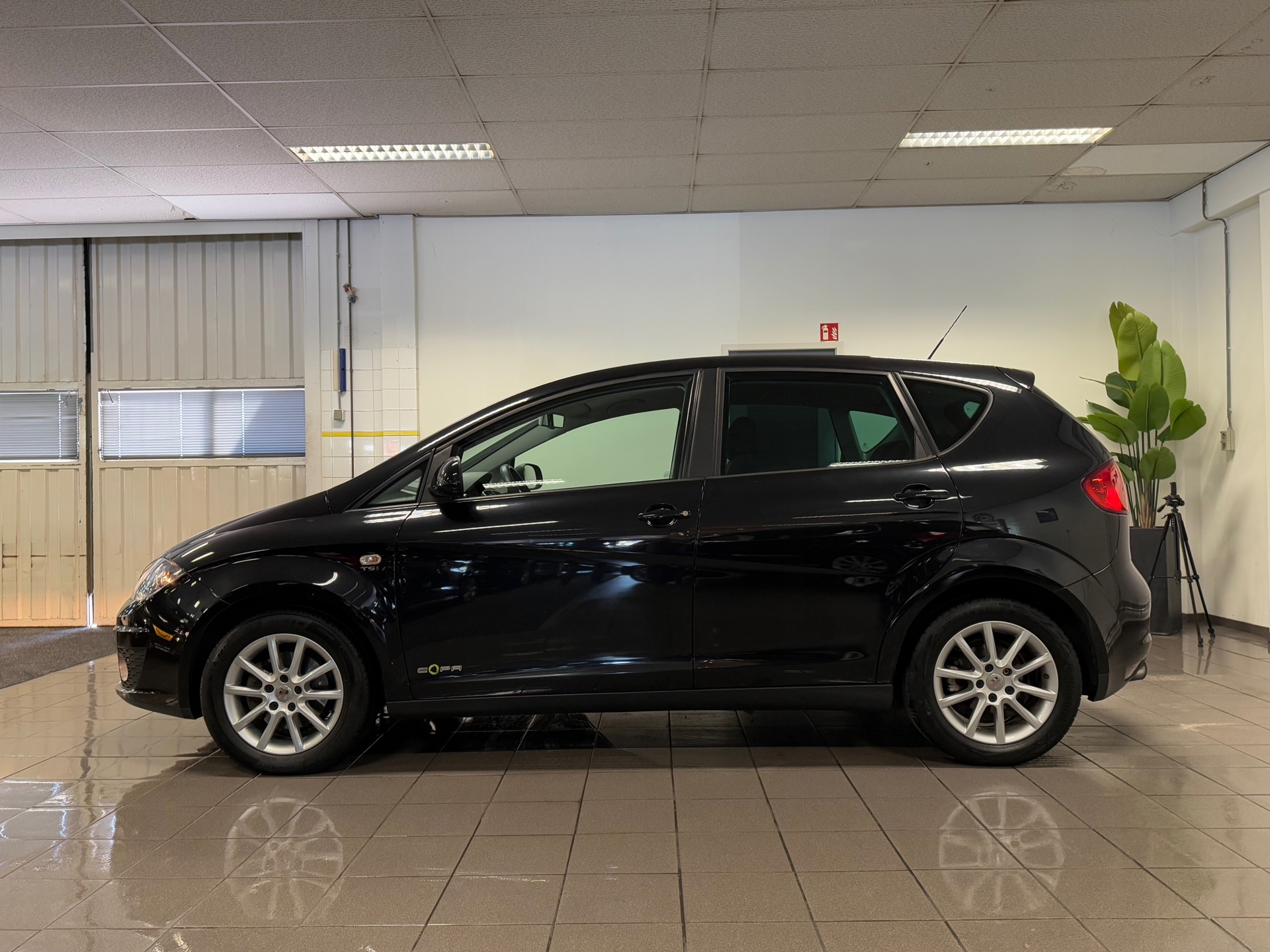 https://www.autokooy.nl//xml/images/44584230-2.JPG